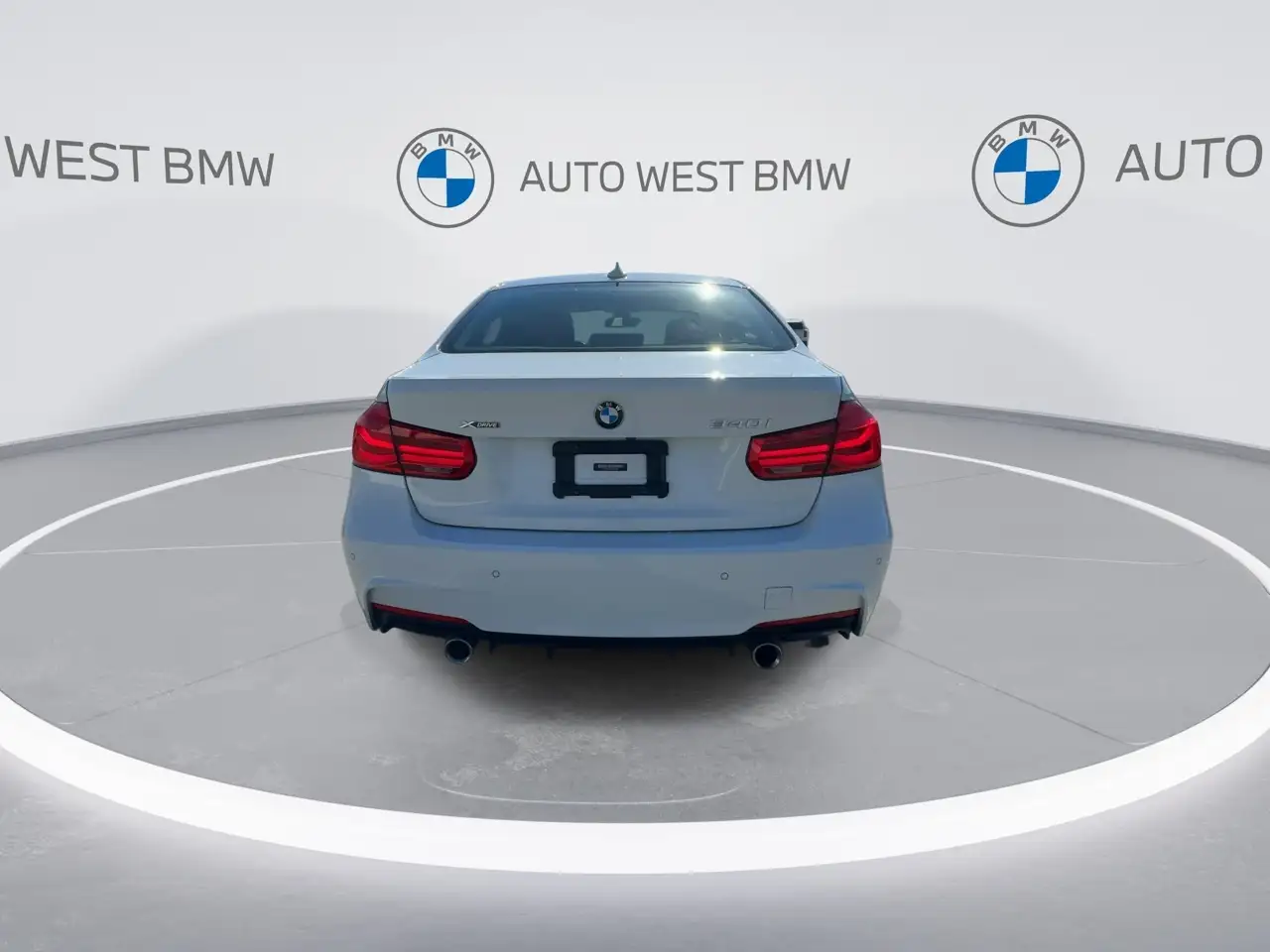 BMW 3 Series photo BMW 3 Series