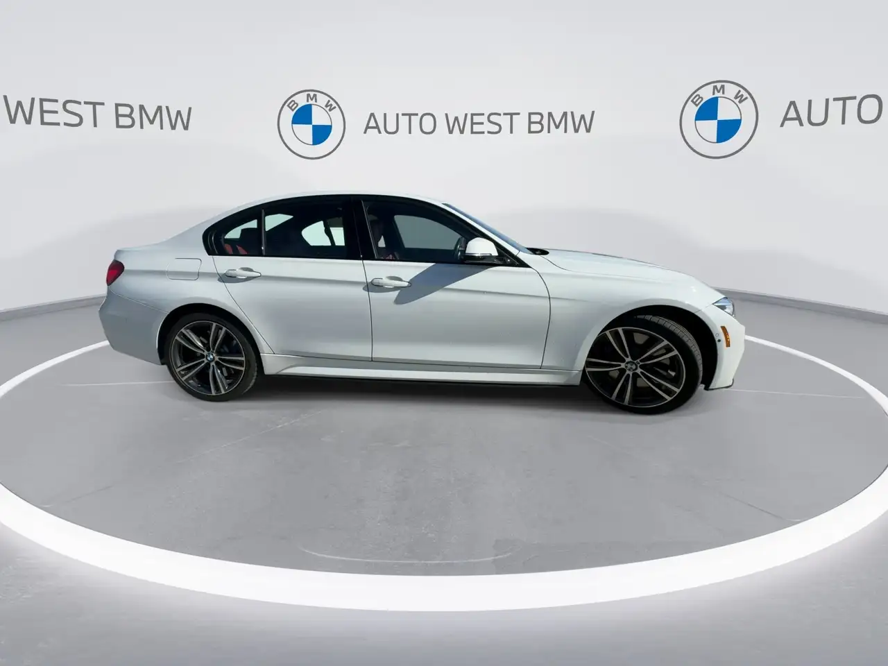 BMW 3 Series photo BMW 3 Series