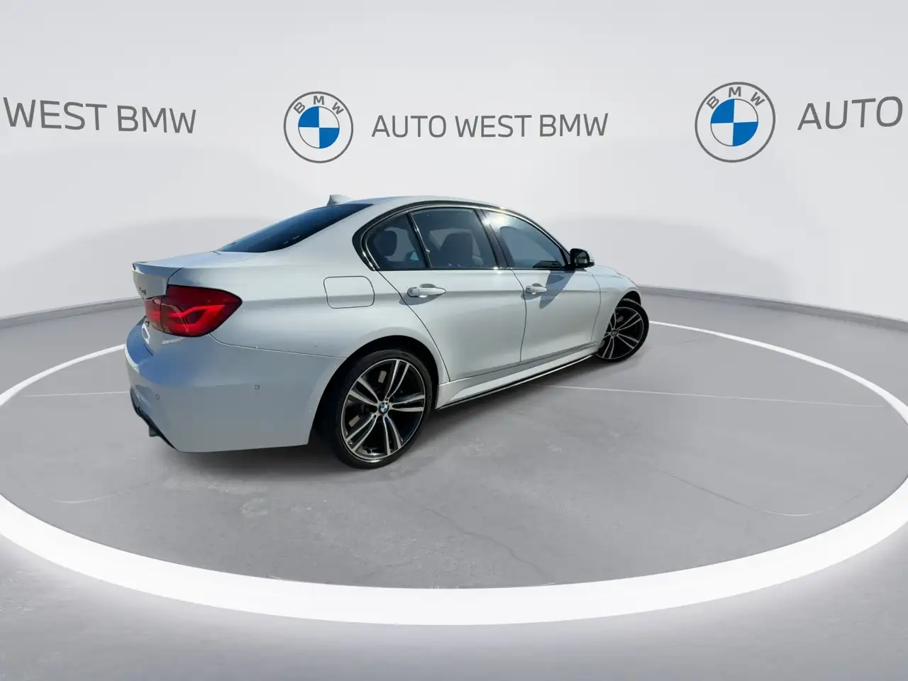 BMW 3 Series photo BMW 3 Series