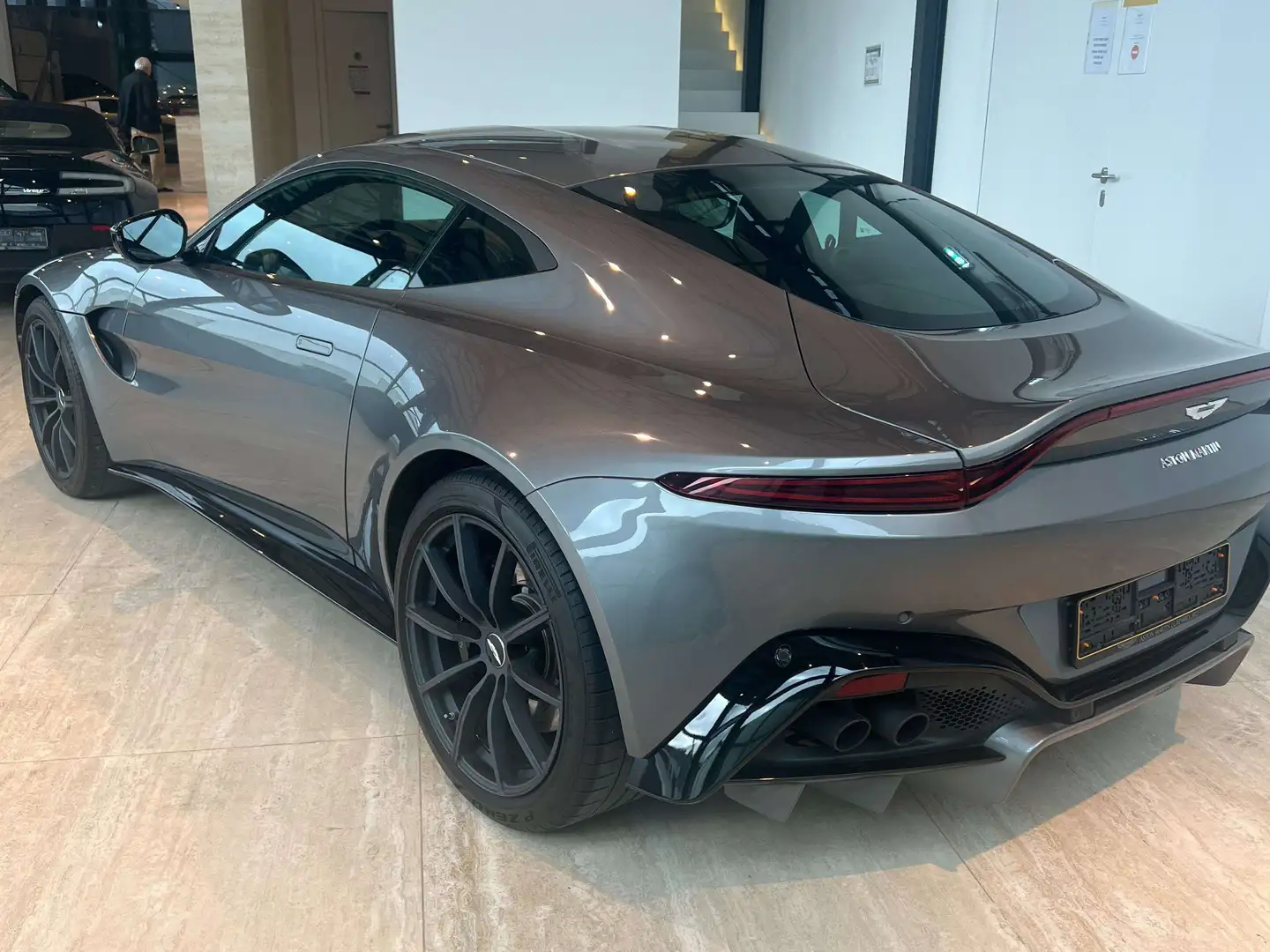 Aston Martin Vantage 4.0l bi turbo v8 Szürke - 1