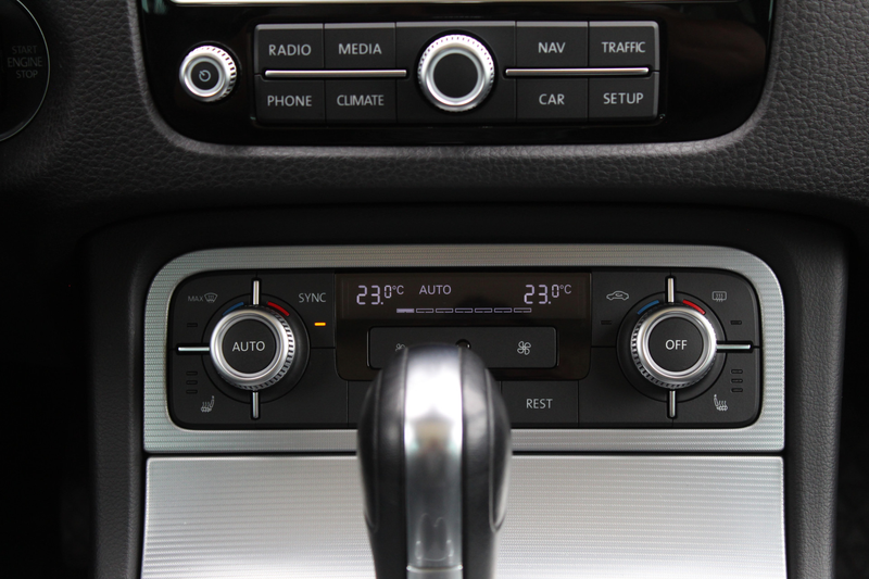 Volkswagen Touareg 3.0 TDI Highline / Panoramadak / Luchtvering — photo 22