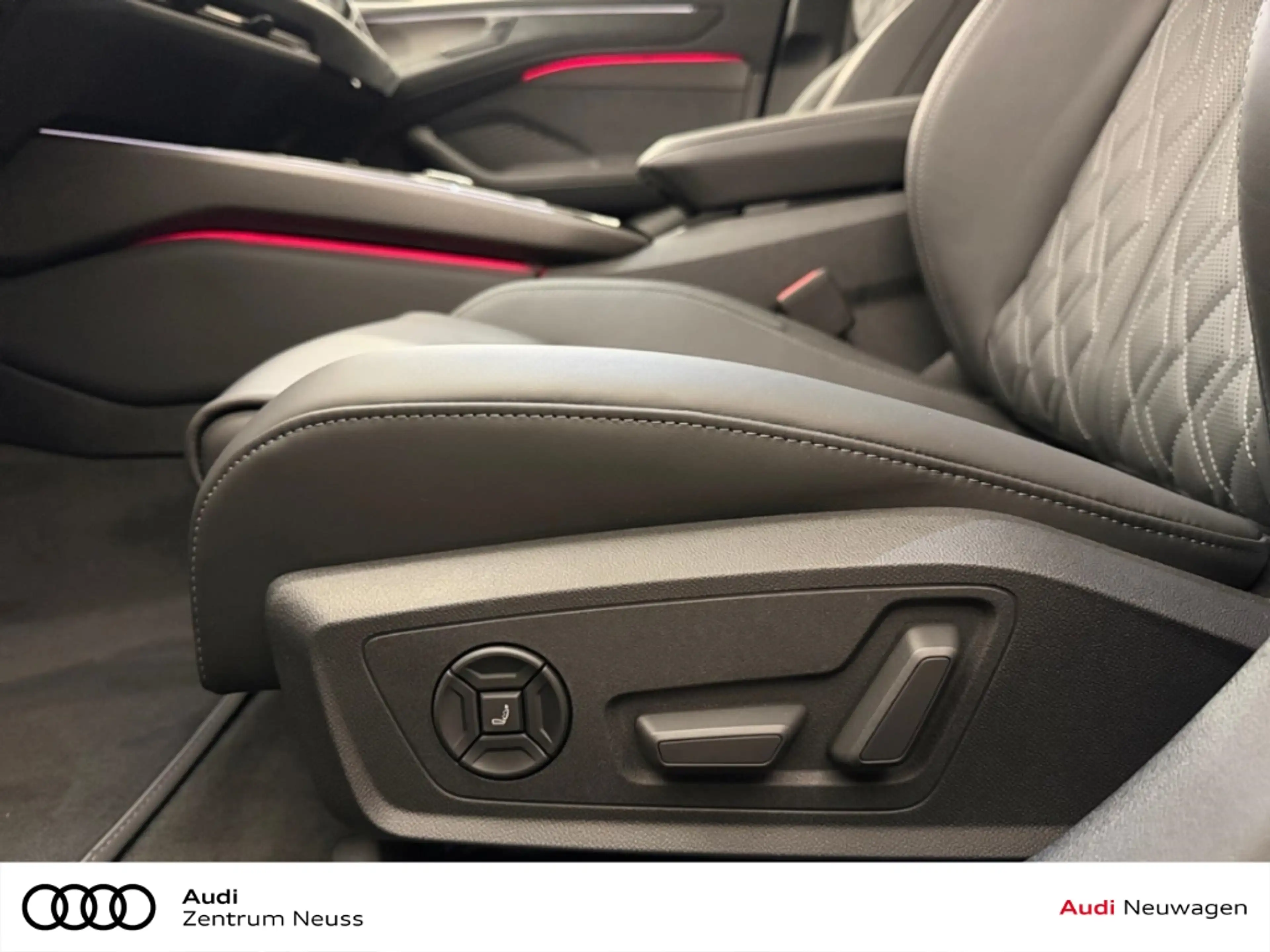 Audi A6 allroad e-hybrid quattro 270 kWS tronic ab 02.10. im Showr — photo 11