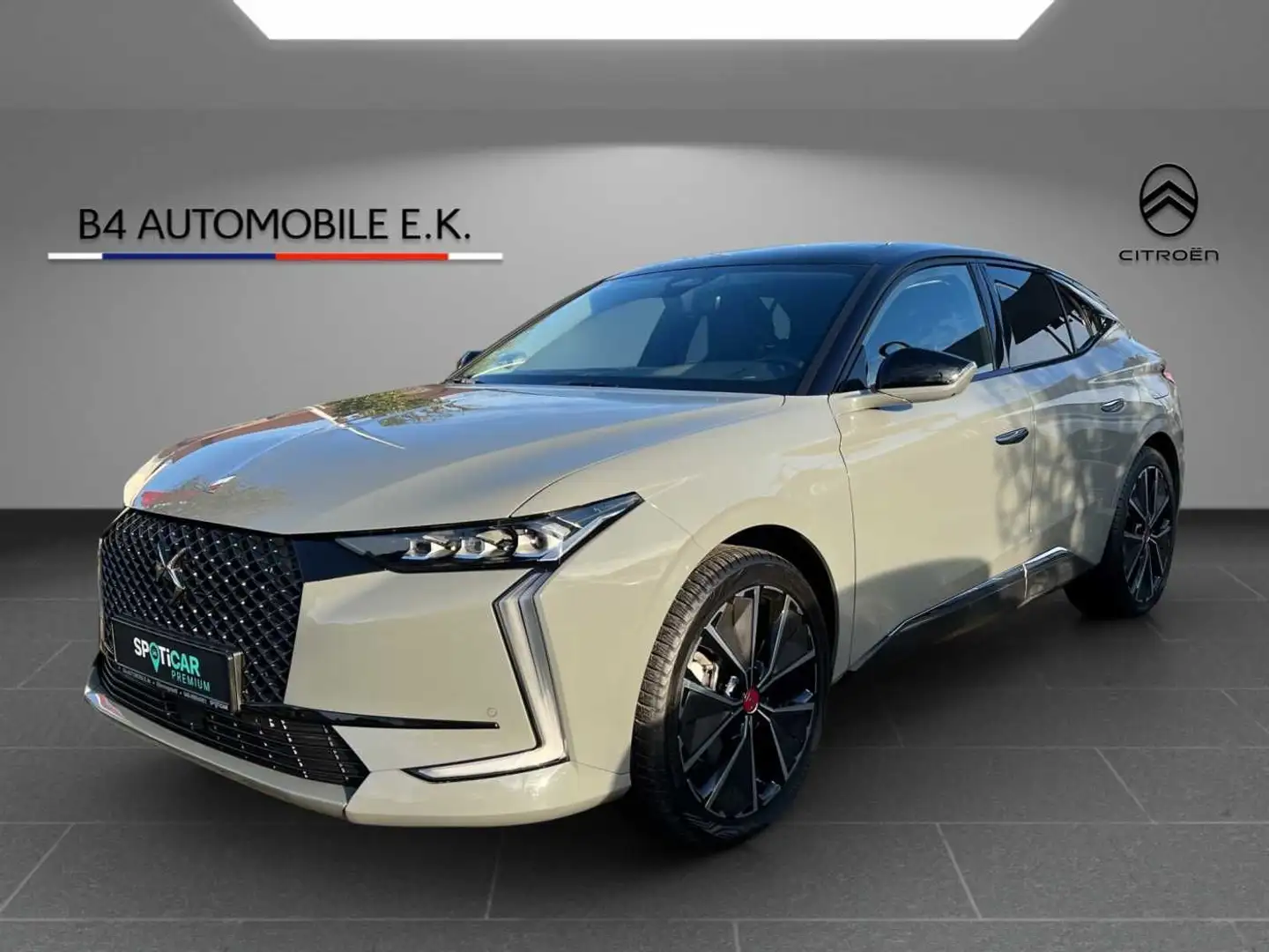 DS Automobiles DS 4 DS 4 E-TENSE 225 Performance Line + Grau - 1
