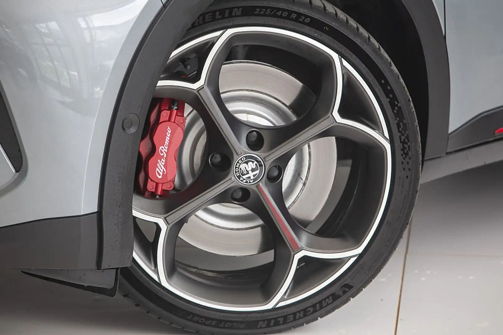 Alfa Romeo Junior Eletricca 280 Batterie 54kWh Veloce Argintiu - 2