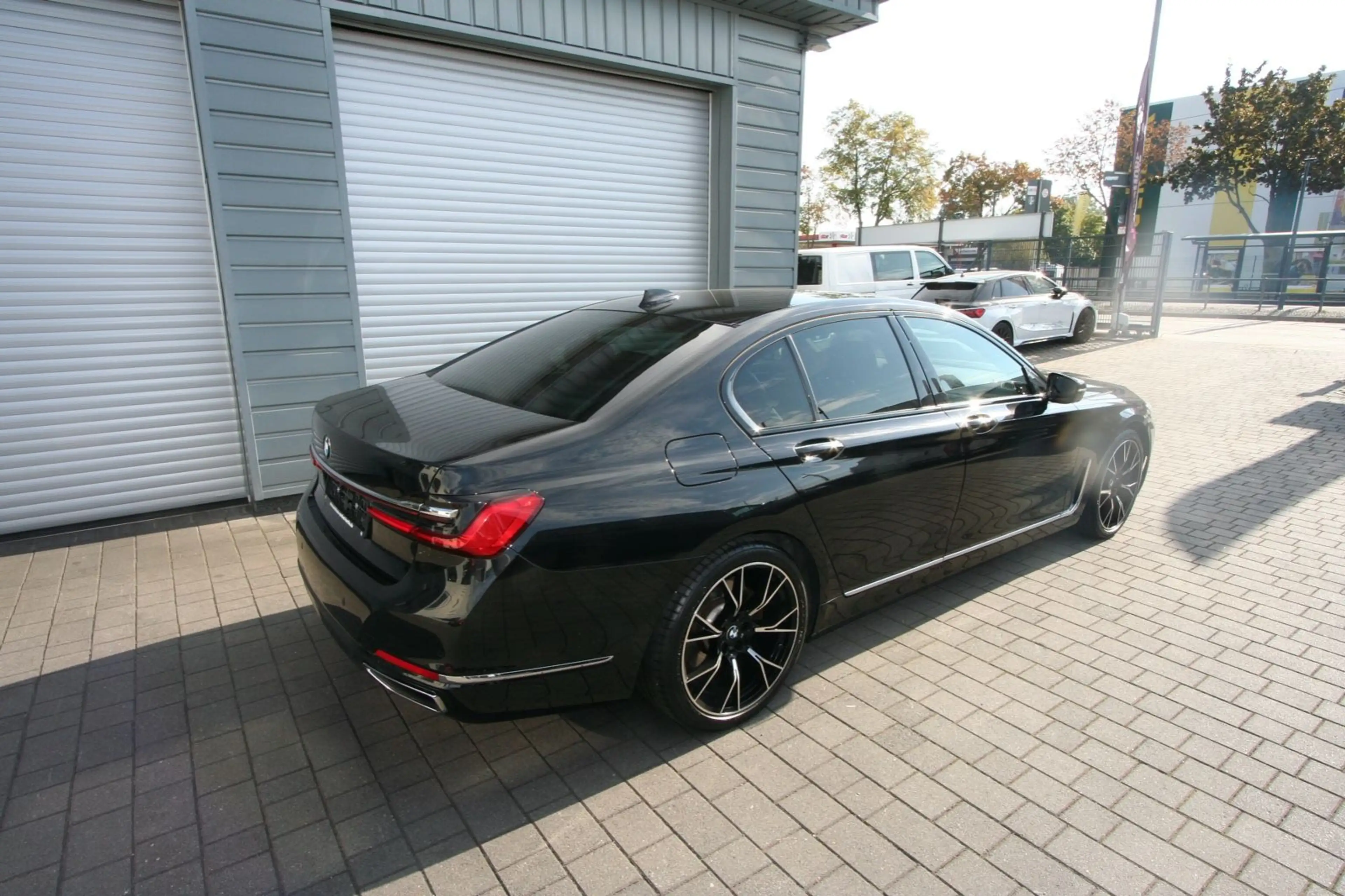 BMW 730 7 730 d — photo 5