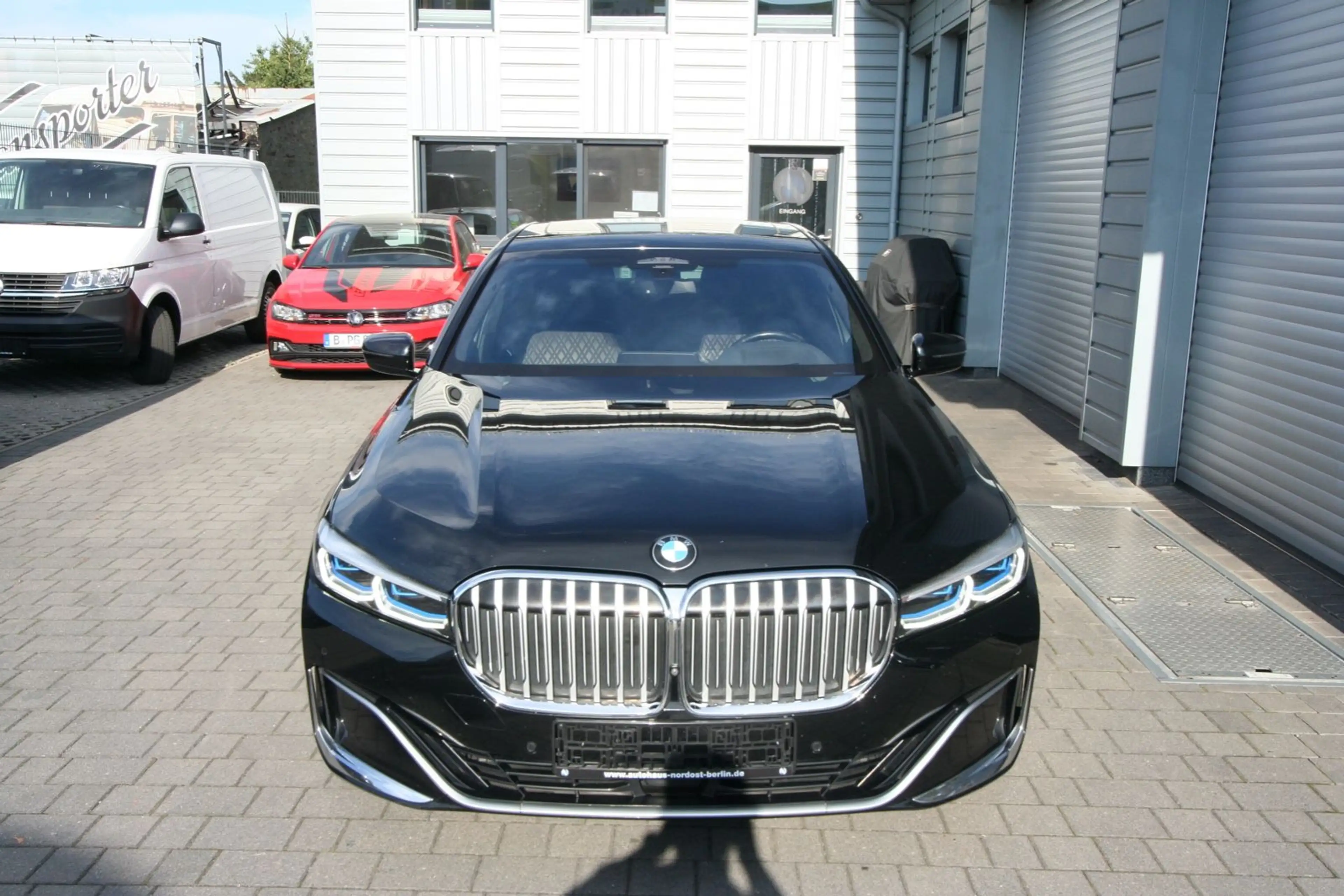 BMW 730 7 730 d — photo 2