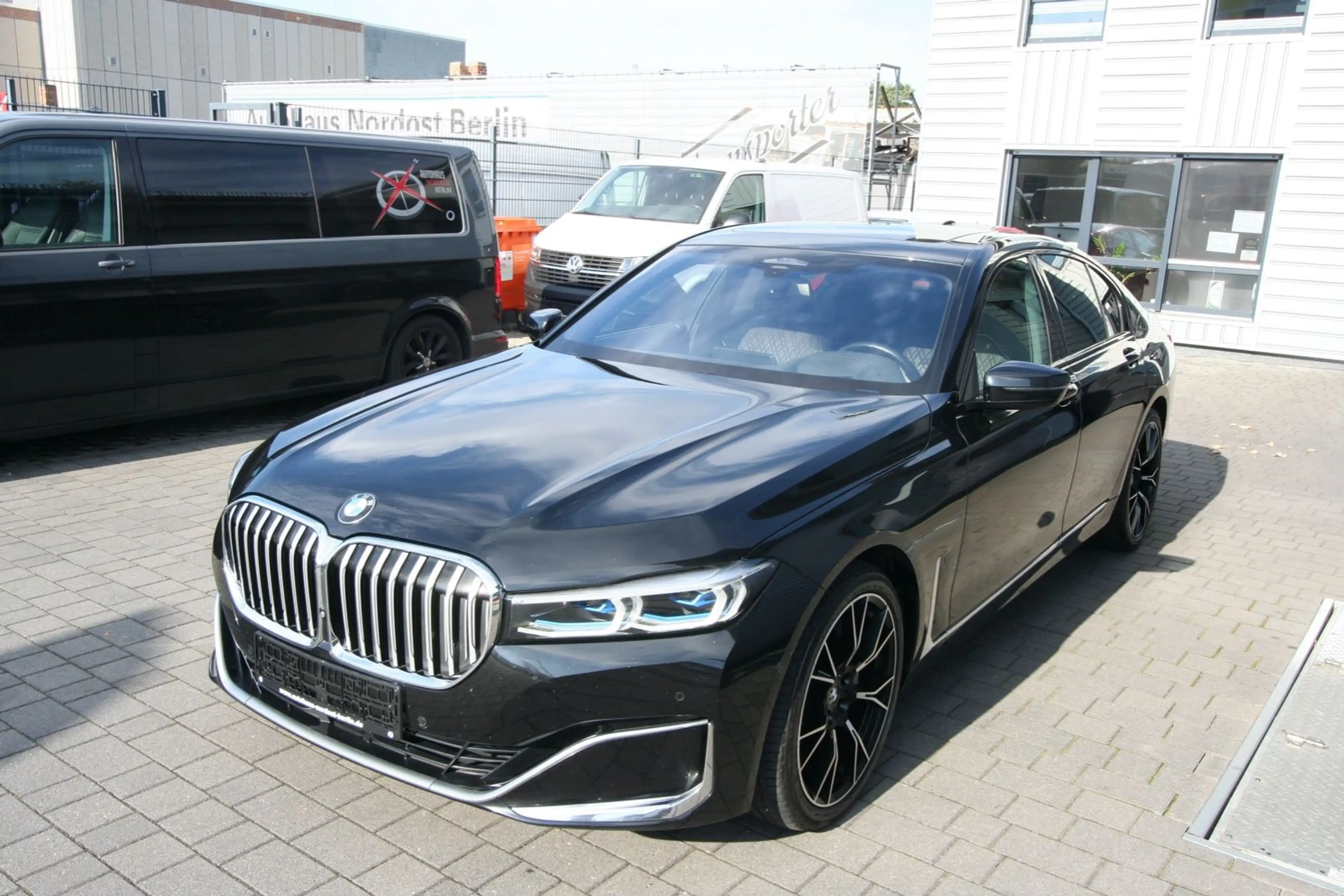 BMW 730 7 730 d — photo 3