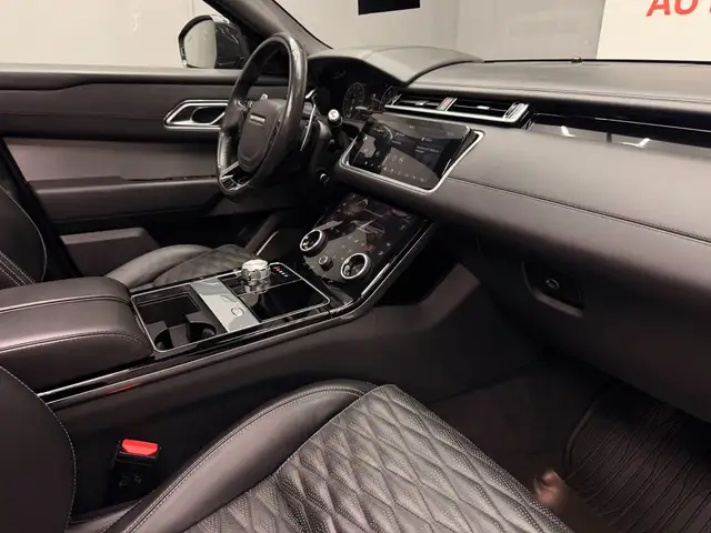 Land Rover Range Rover Velar view 15