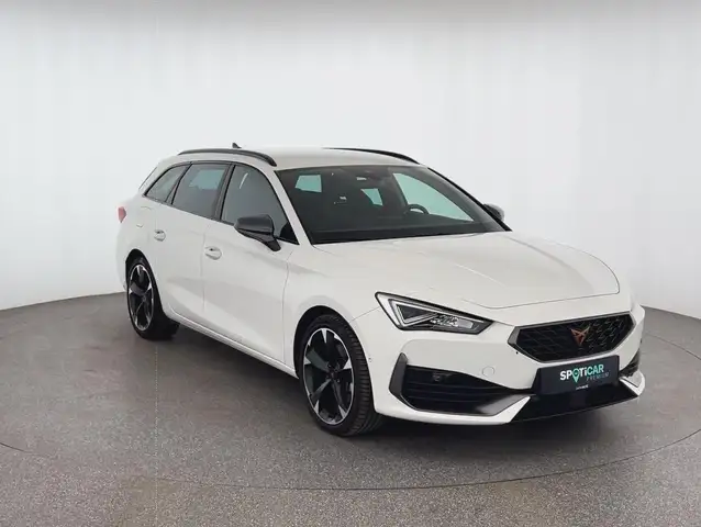 Cupra Leon view 3