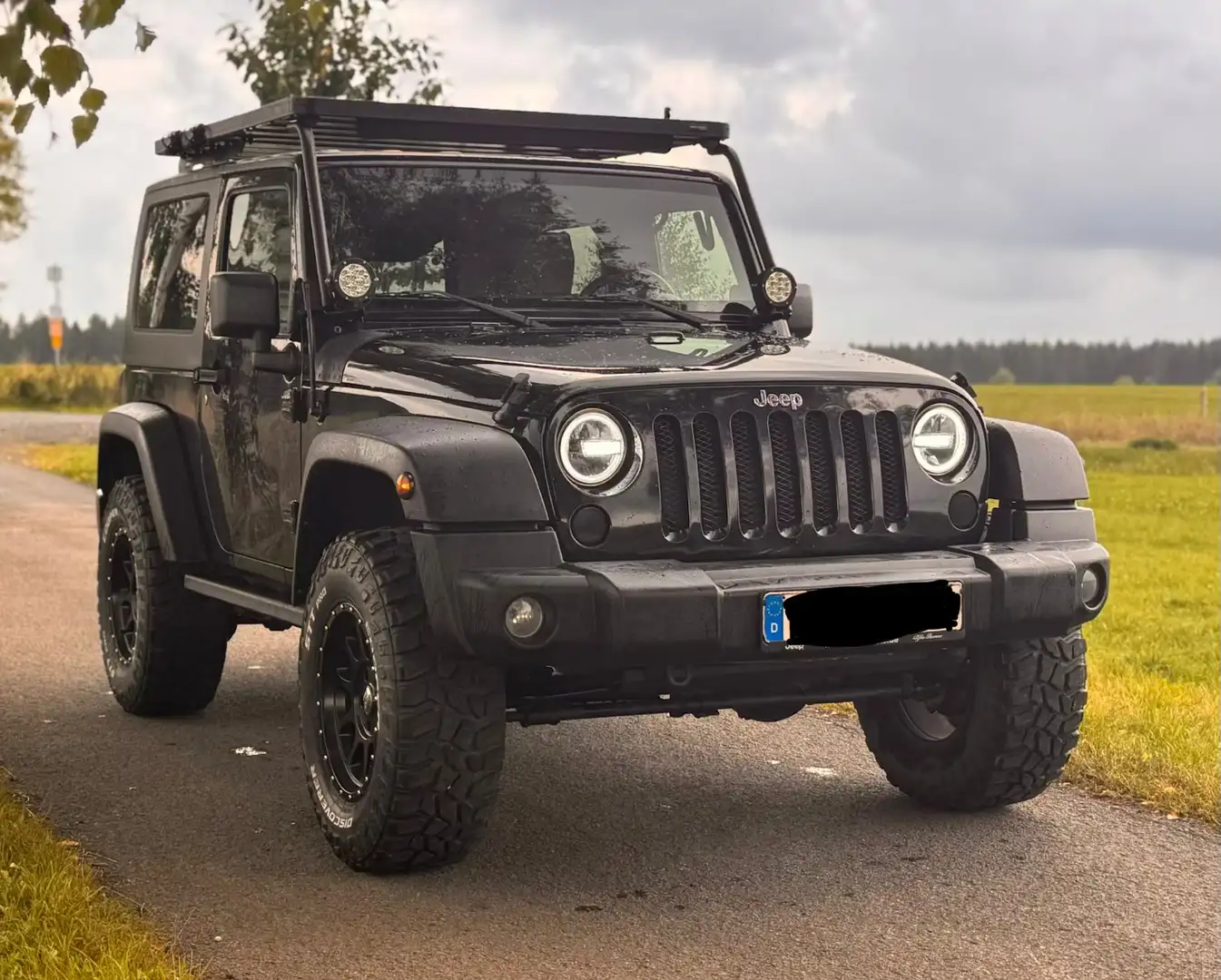 Jeep Wrangler Hard-Top 2.8 CRD | ASP Eberle | Frontrunner Schwarz - 1