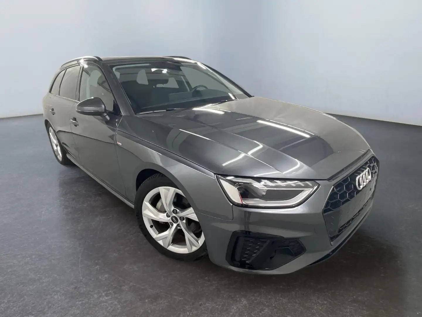 Audi A4 S Line Plus 40 2.0 TDI 204PS/150kW S-tronic 202... Grau - 1
