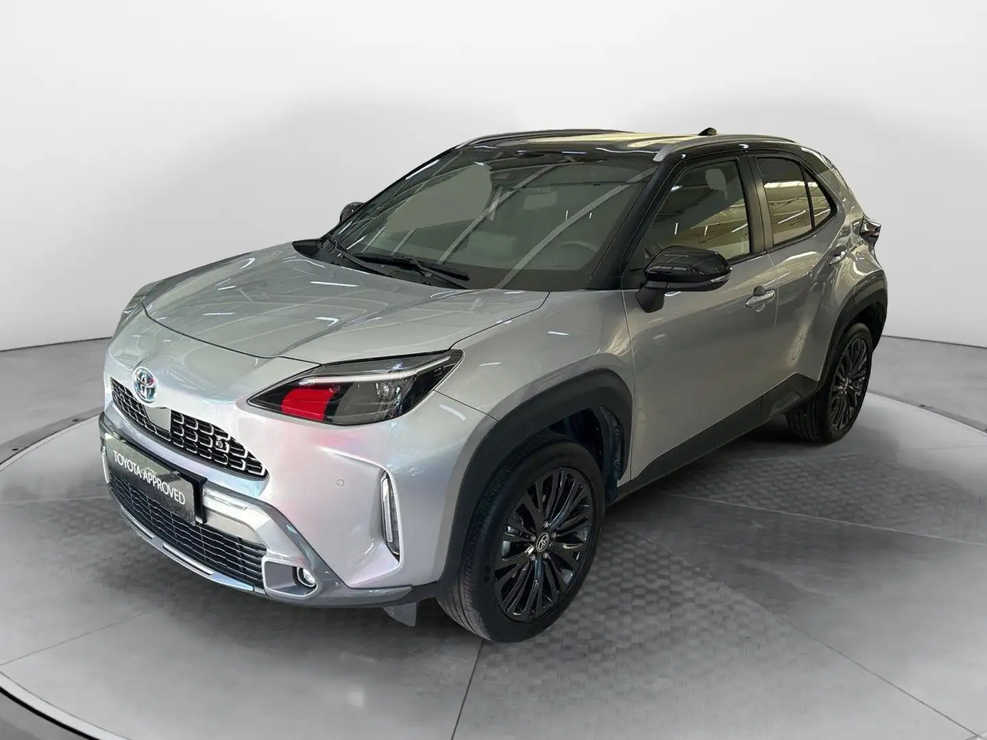Toyota Yaris Cross Yaris Cross 1.5 Hybrid 5p. E-CVT AWD-i Lounge - 1