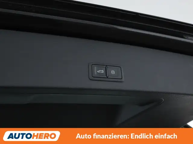 Audi Q2 view 13