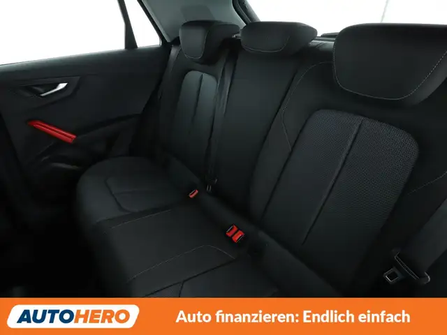 Audi Q2 view 10