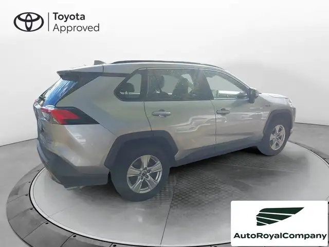 Toyota RAV4 view 6