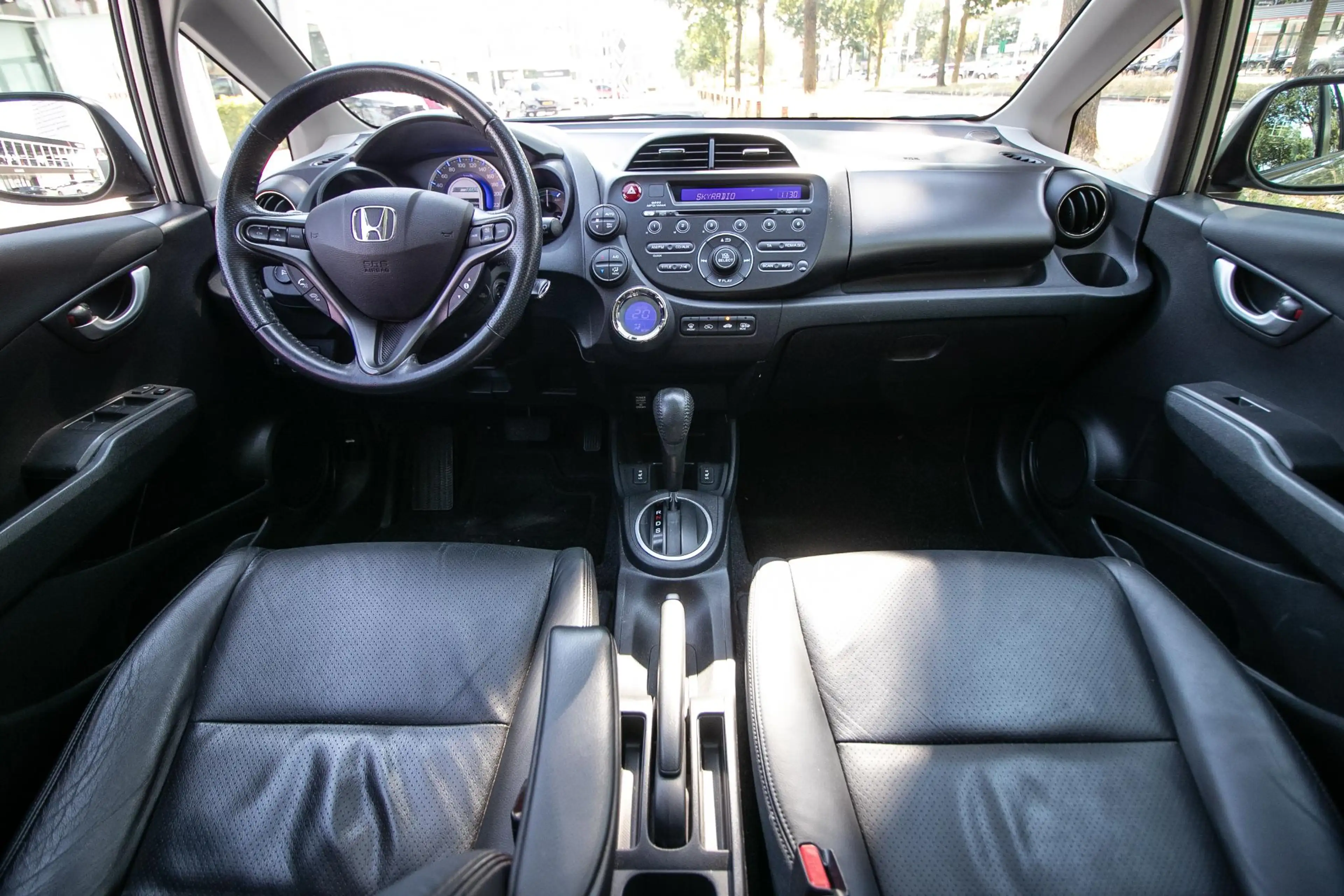 Honda Jazz 1.4 Hybrid Exclusive — photo 15