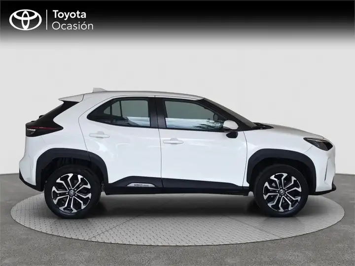Toyota Yaris 2023, foto 17