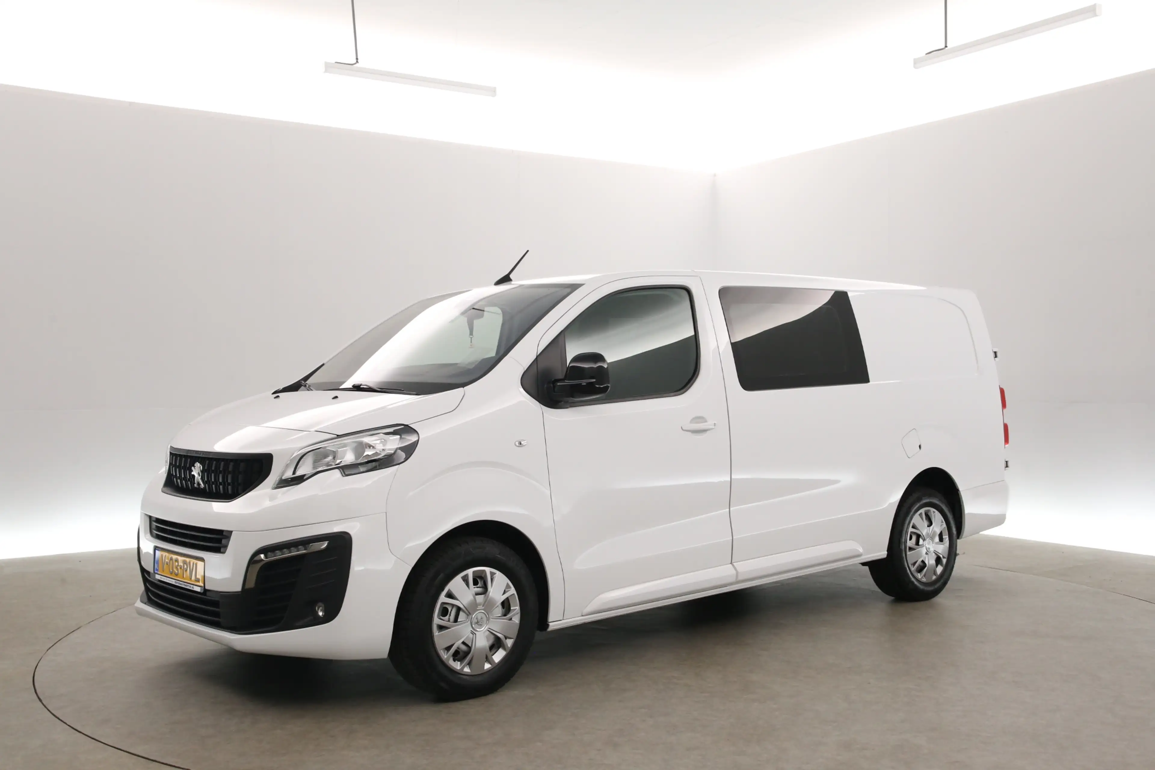 Peugeot Expert 2.0 BlueHDI L3H1 180PK | DC | 6 Zits | Automaat | — photo 9