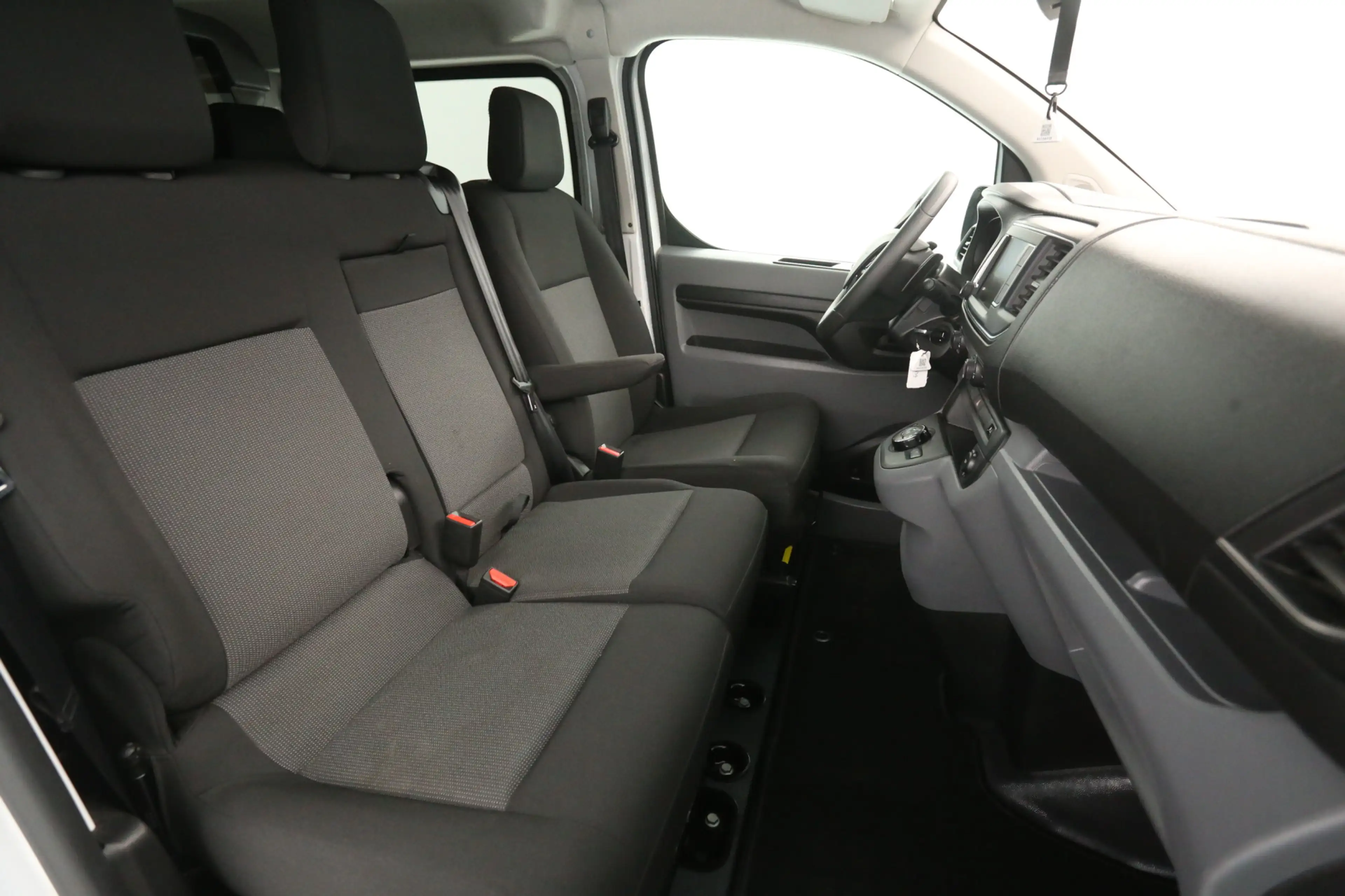 Peugeot Expert 2.0 BlueHDI L3H1 180PK | DC | 6 Zits | Automaat | — photo 11