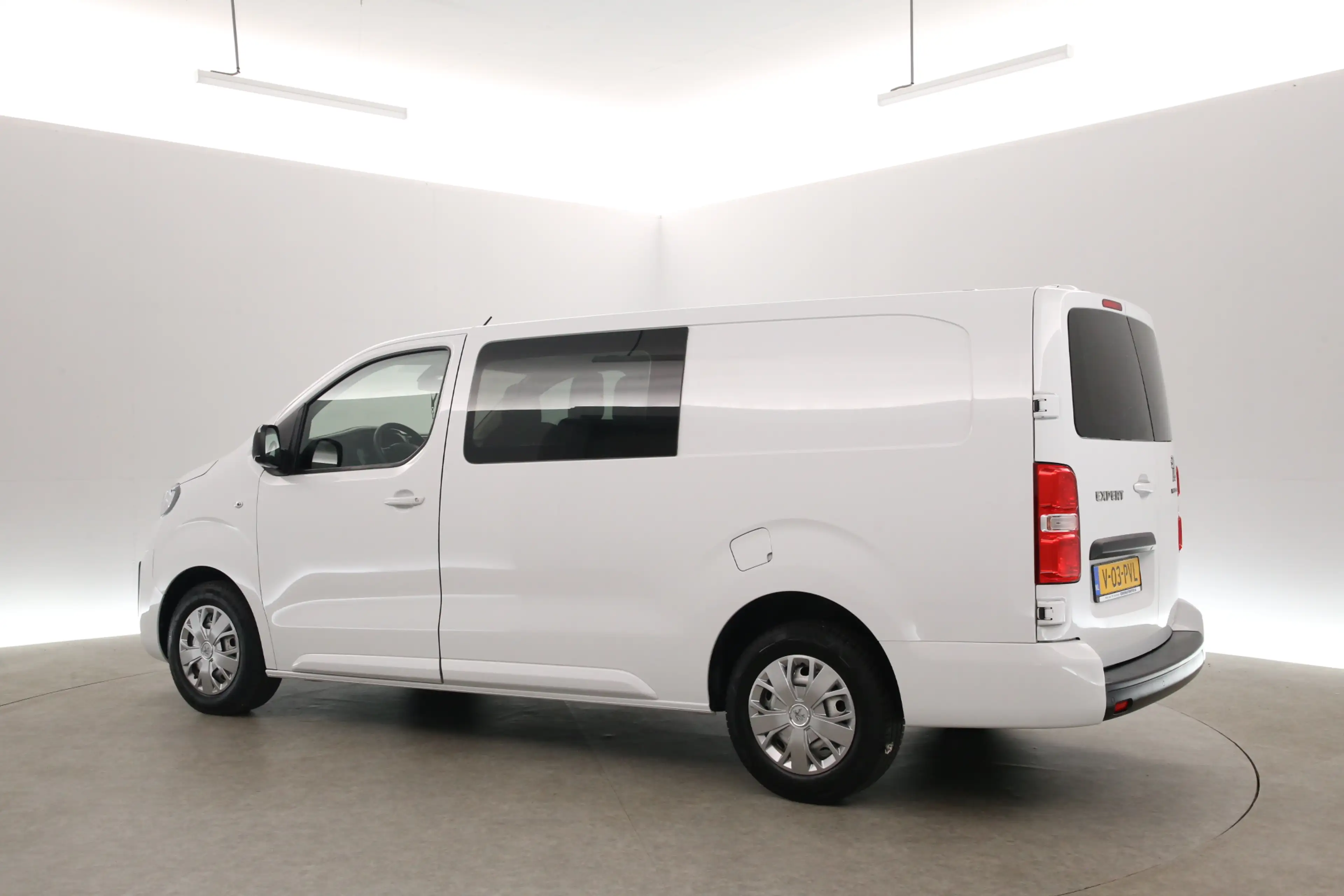 Peugeot Expert 2.0 BlueHDI L3H1 180PK | DC | 6 Zits | Automaat | — photo 6