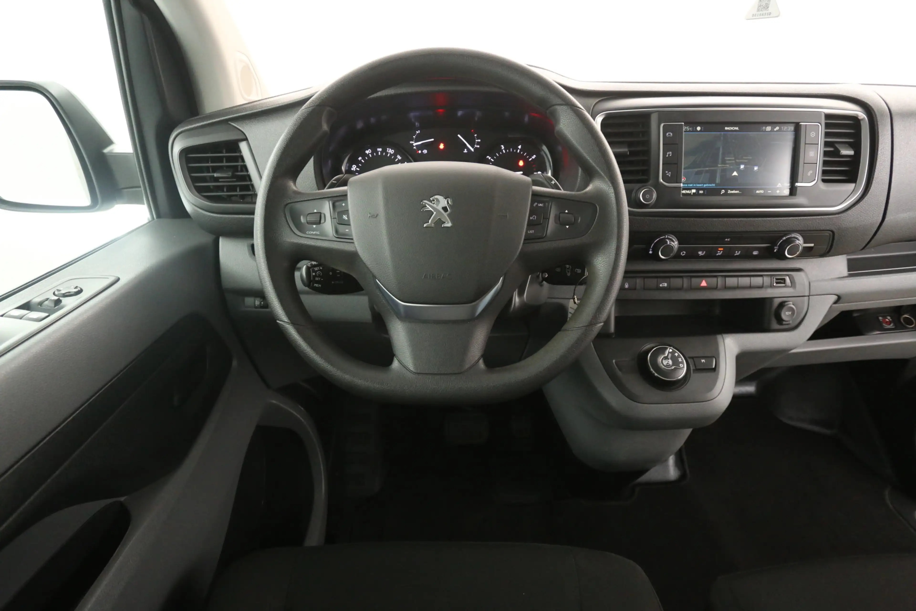 Peugeot Expert 2.0 BlueHDI L3H1 180PK | DC | 6 Zits | Automaat | — photo 2