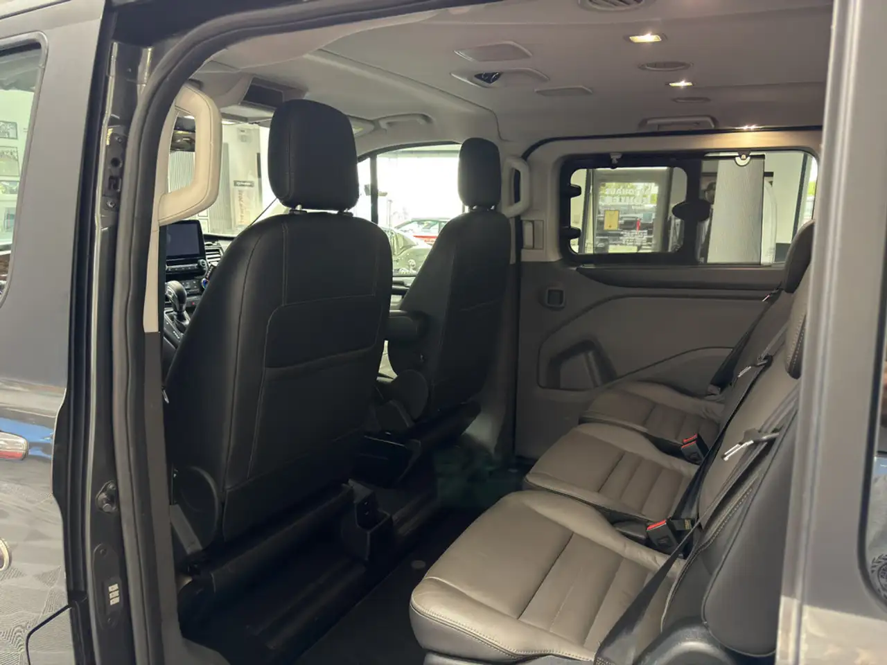 FORD TOURNEO CUSTOM 2.0 TDCI 170CH - BVA - SELLERIE CUIR - 170.000 KMS