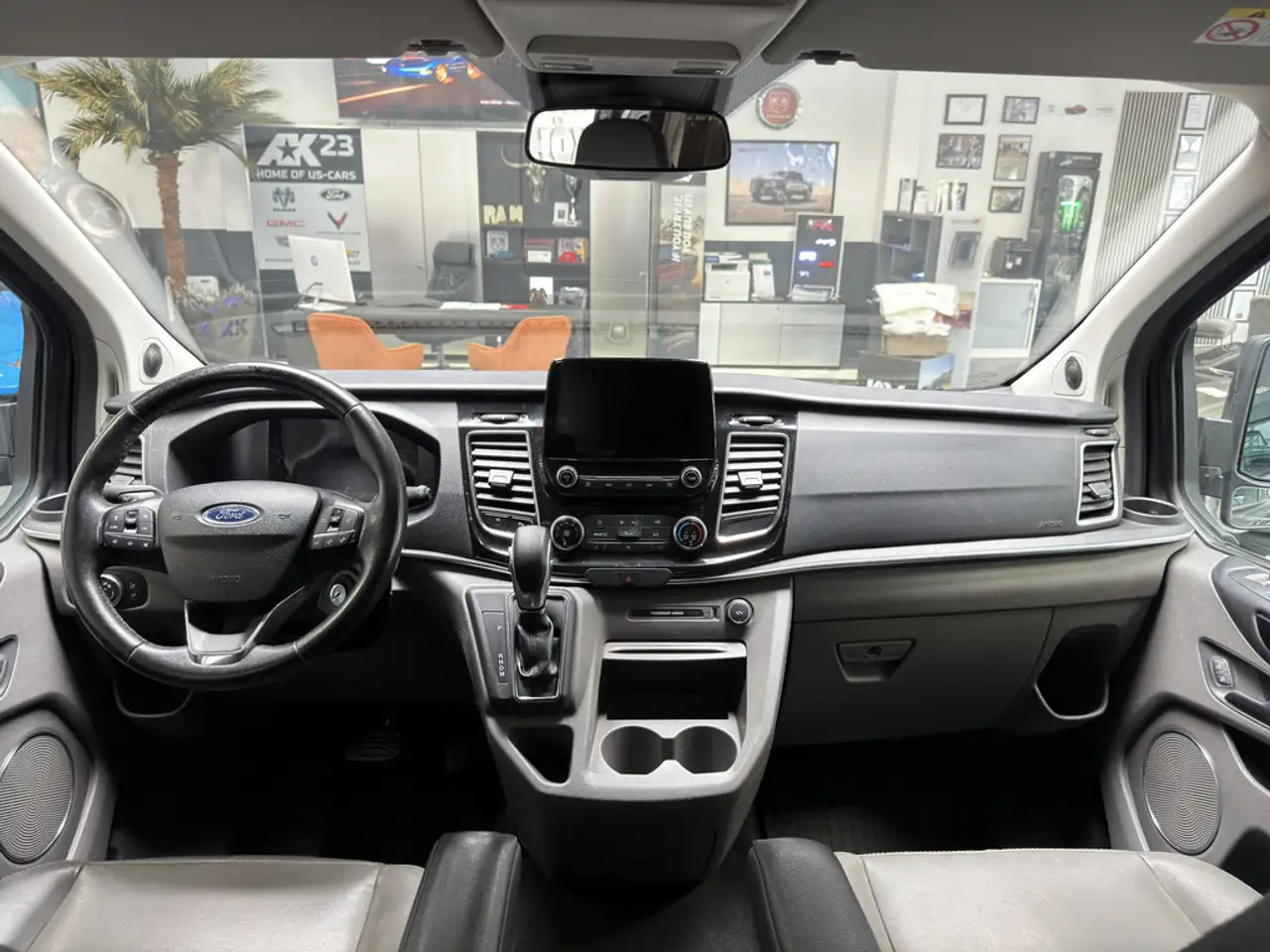 FORD TOURNEO CUSTOM 2.0 TDCI 170CH - BVA - SELLERIE CUIR - 170.000 KMS