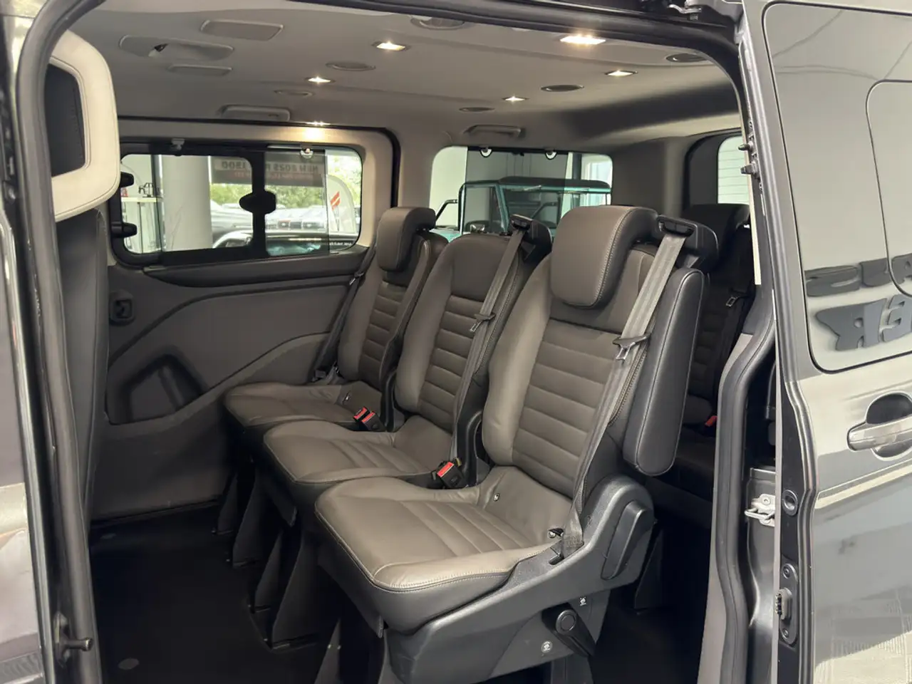 FORD TOURNEO CUSTOM 2.0 TDCI 170CH - BVA - SELLERIE CUIR - 170.000 KMS