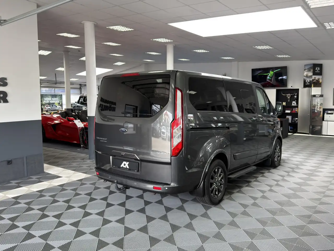FORD TOURNEO CUSTOM 2.0 TDCI 170CH - BVA - SELLERIE CUIR - 170.000 KMS