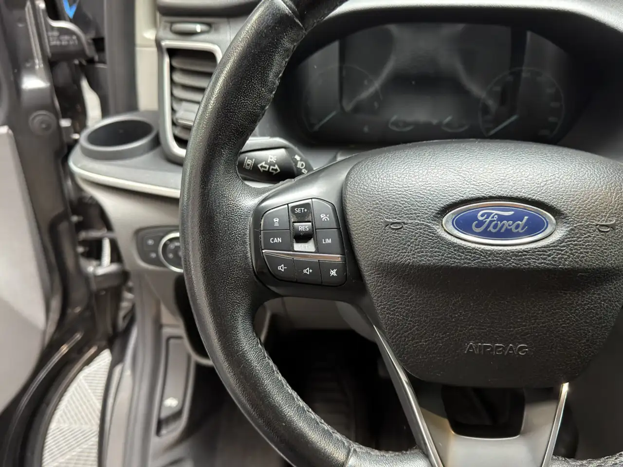 FORD TOURNEO CUSTOM 2.0 TDCI 170CH - BVA - SELLERIE CUIR - 170.000 KMS