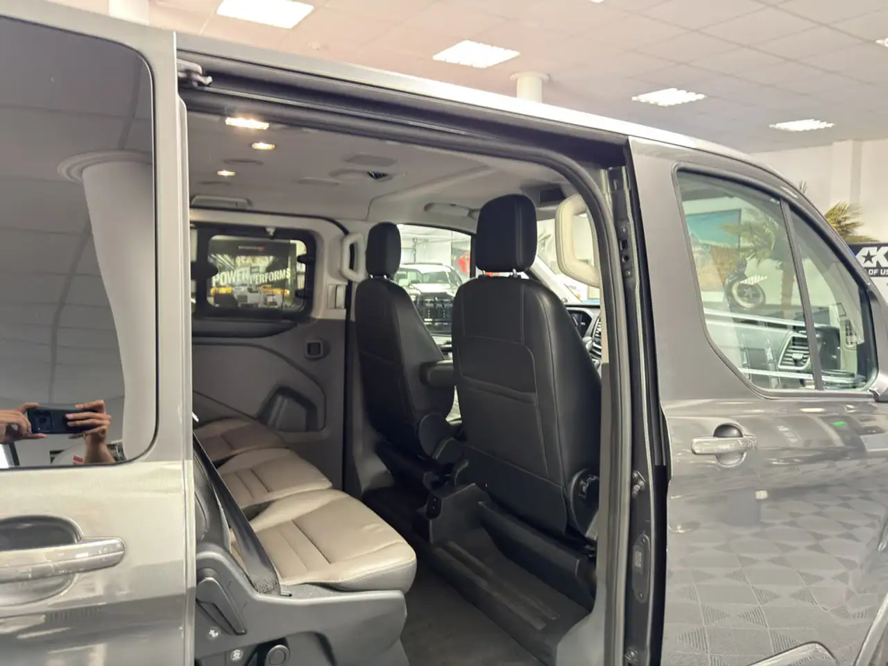 FORD TOURNEO CUSTOM 2.0 TDCI 170CH - BVA - SELLERIE CUIR - 170.000 KMS