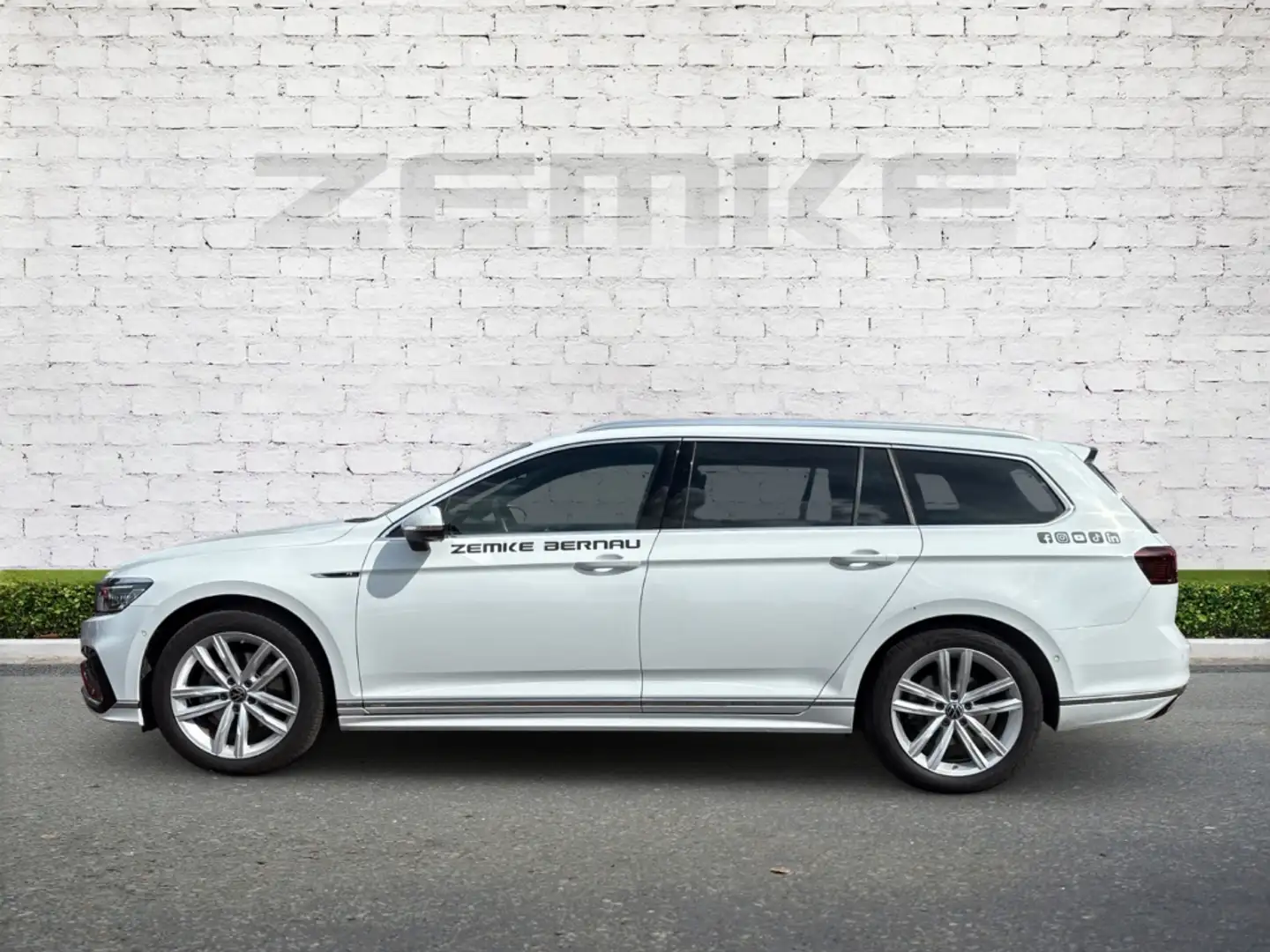 Volkswagen Passat Variant Elegance 2.0 TDI DSG 4Motion R-Line Bianco - 2