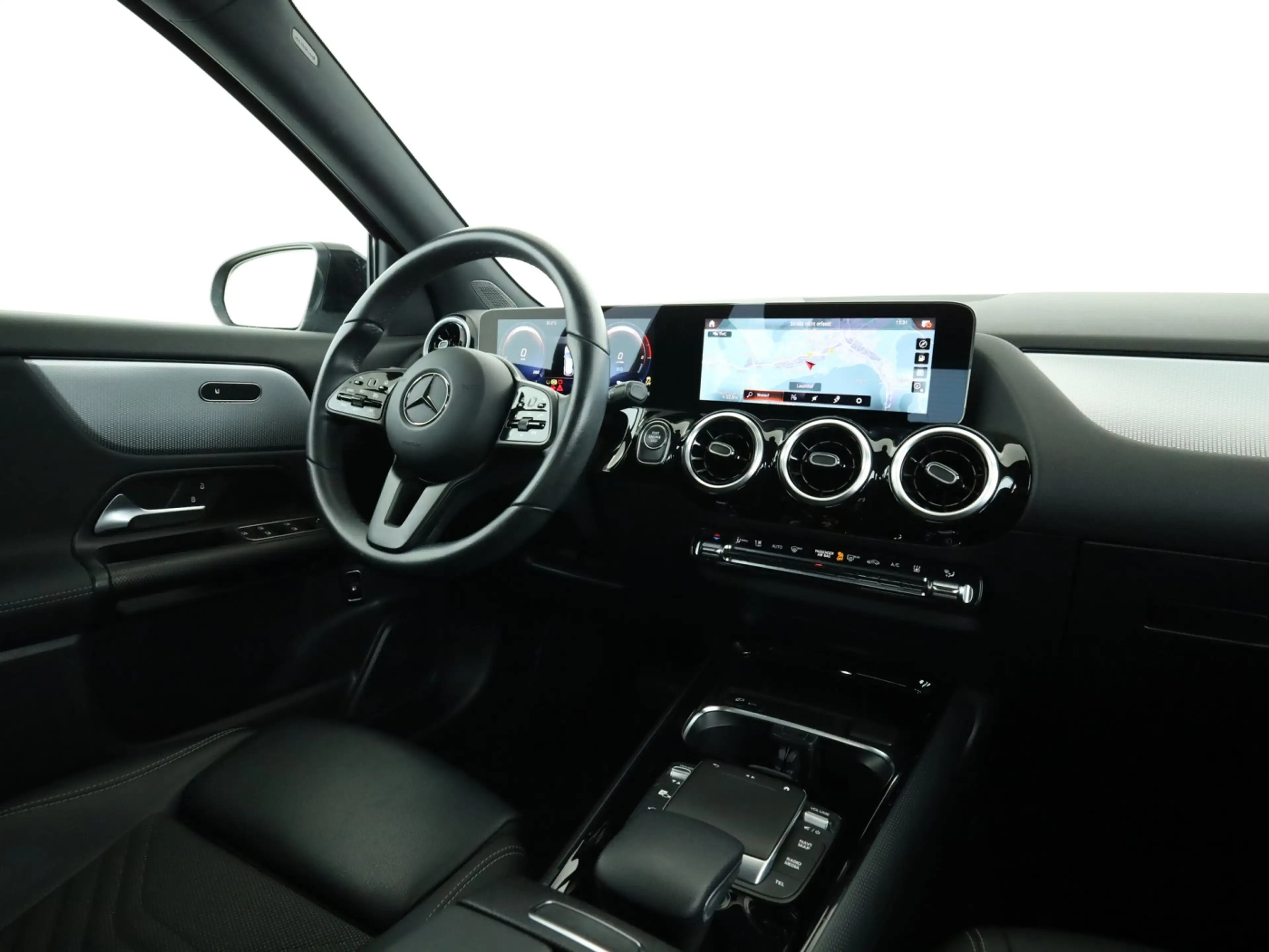 Mercedes-Benz GLA 250 e Style*LED*MBUX*Sitzhzg*PARKTRONIC*DAB* — photo 10