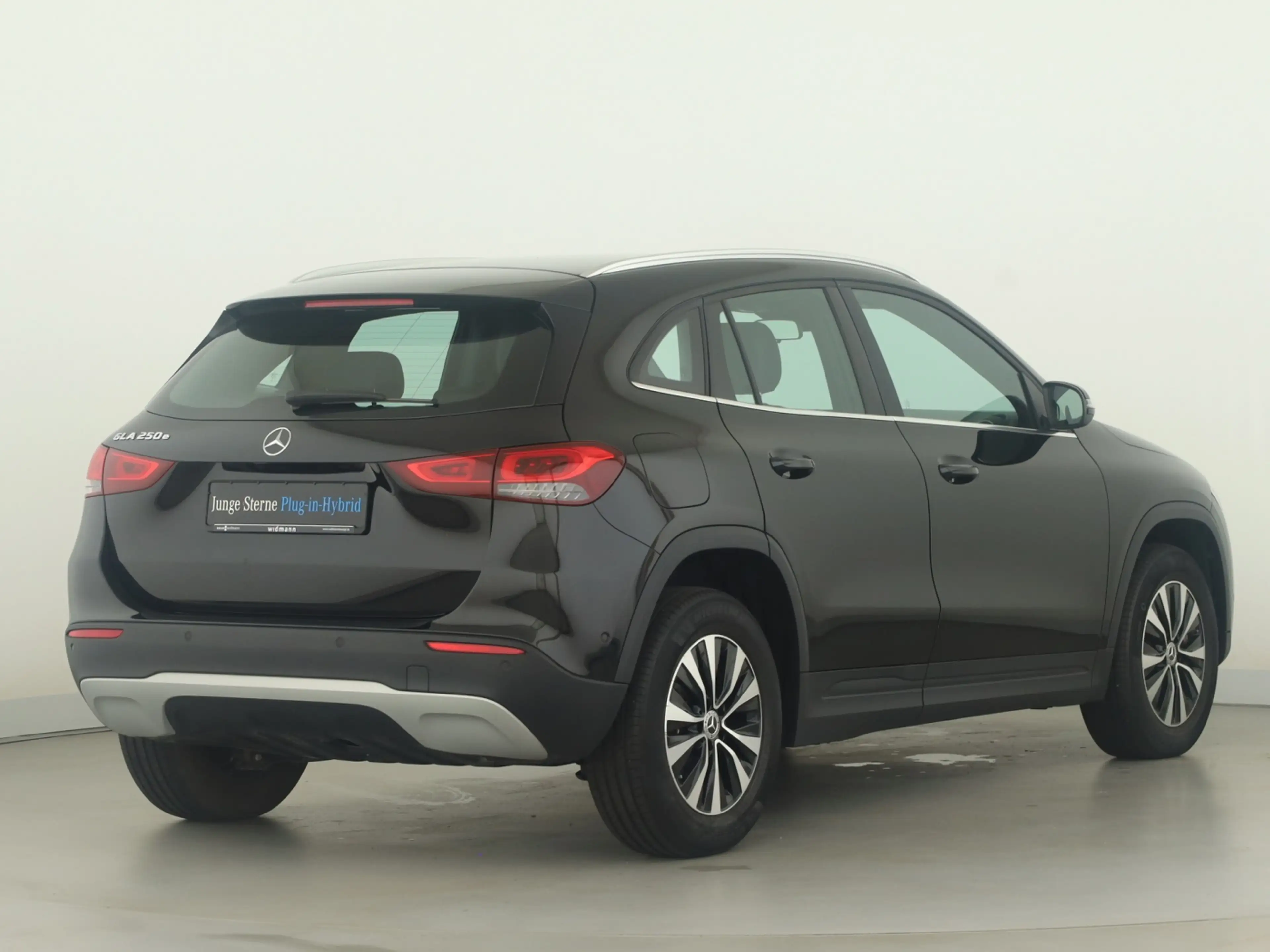Mercedes-Benz GLA 250 e Style*LED*MBUX*Sitzhzg*PARKTRONIC*DAB* — photo 2