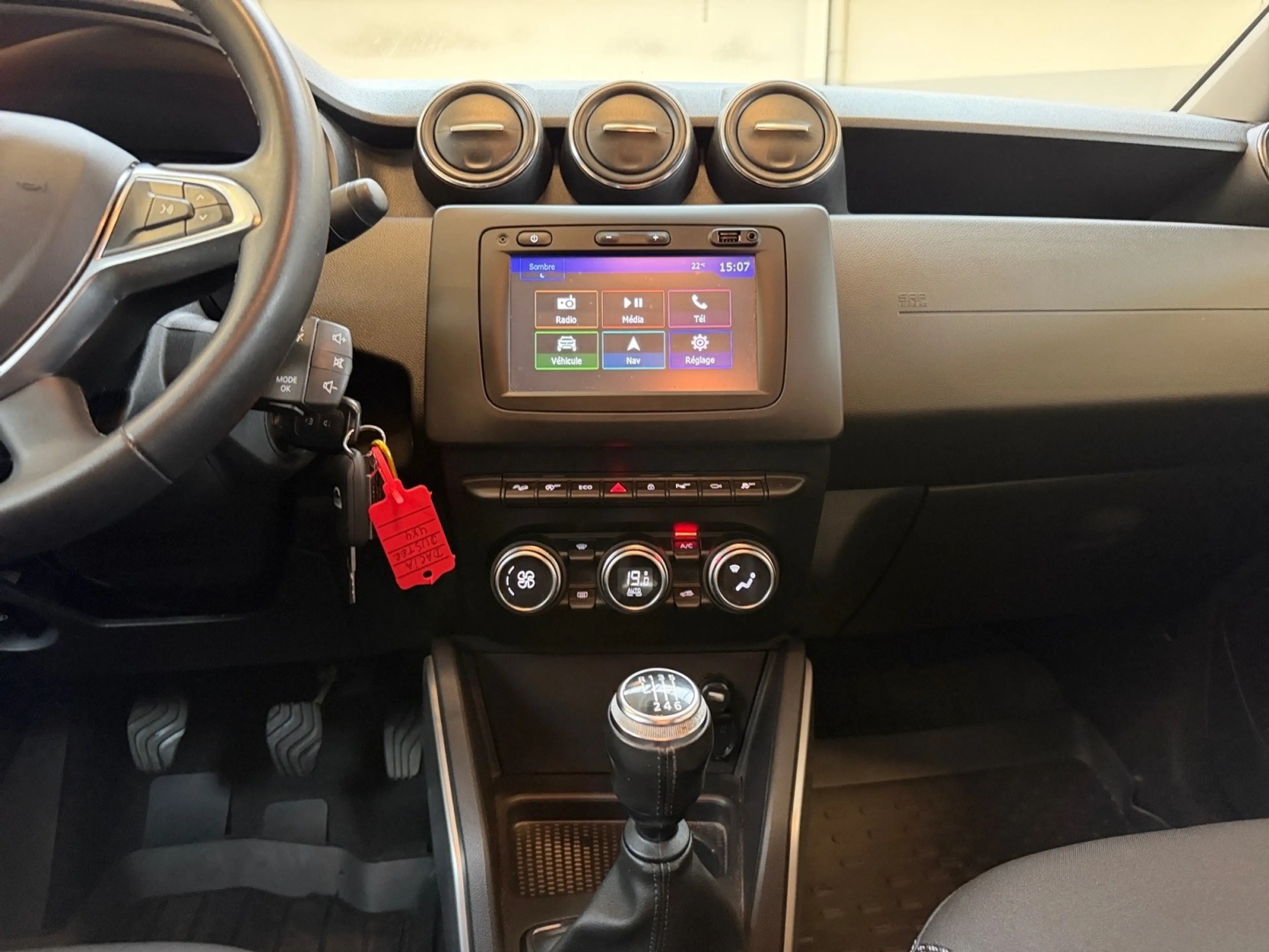 Dacia Duster Duster 1.2 TCe 4WD Prestige / CAM 360 / REGUL-LIM / NAVI / CLIM / ANGLES MORTS — photo 12
