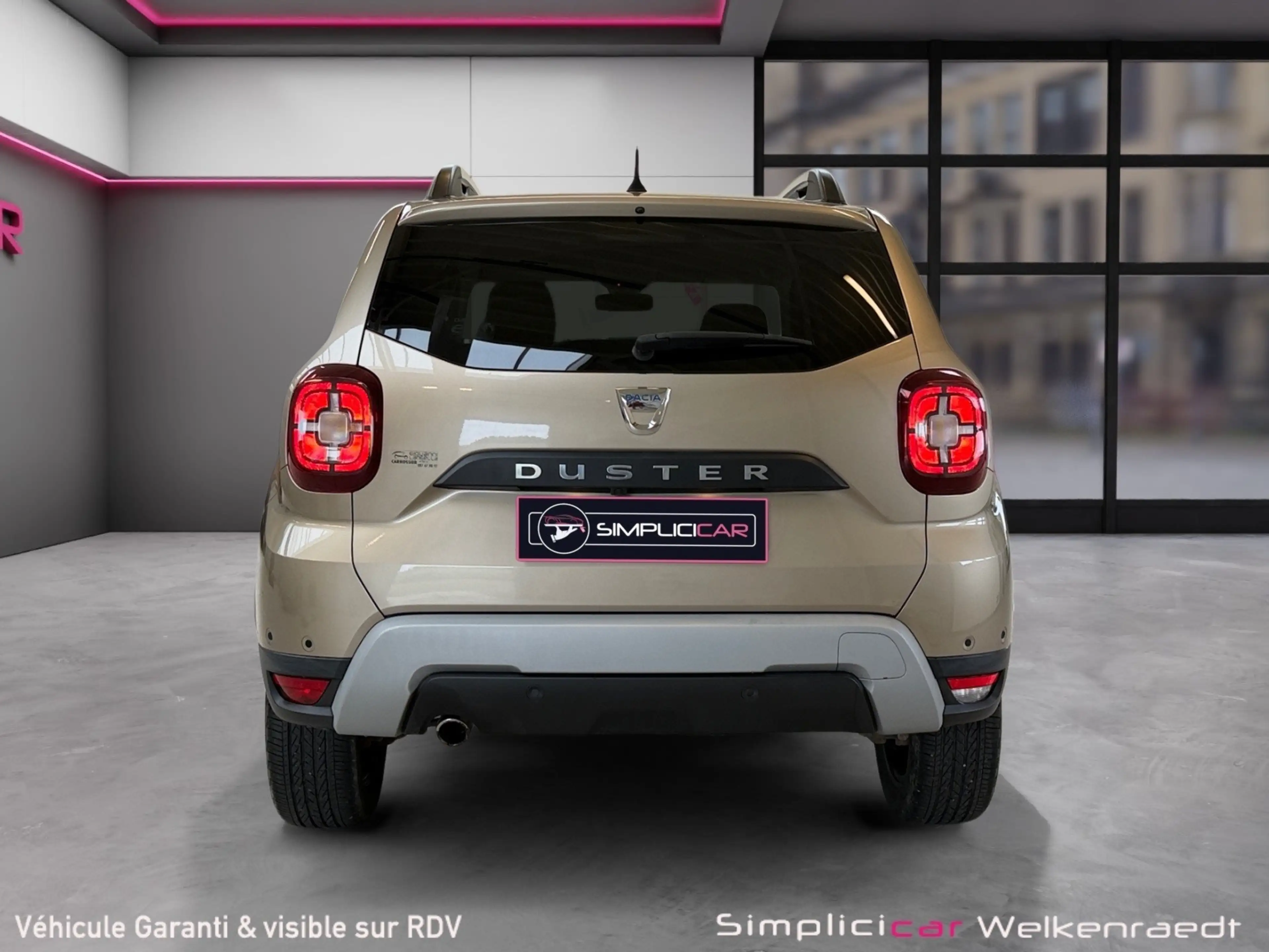 Dacia Duster Duster 1.2 TCe 4WD Prestige / CAM 360 / REGUL-LIM / NAVI / CLIM / ANGLES MORTS — photo 6