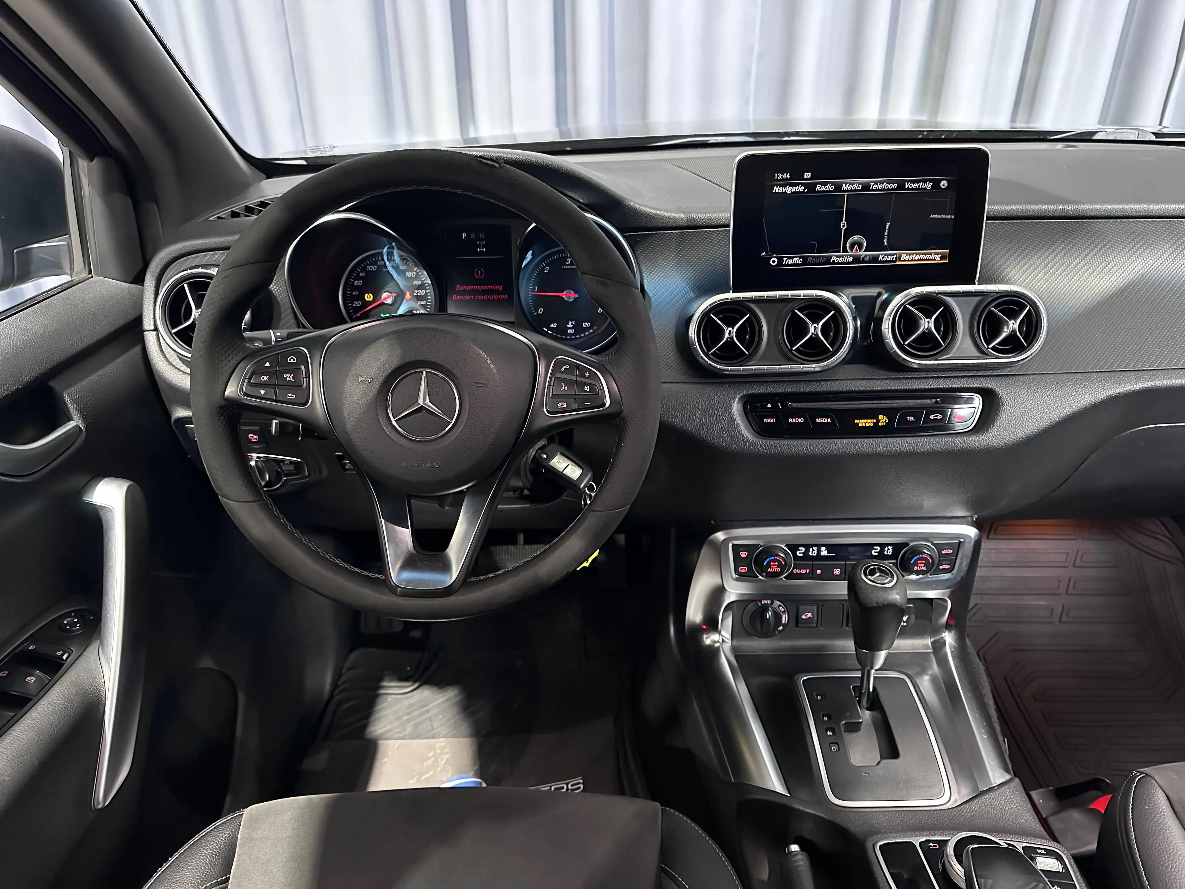 Mercedes-Benz X 250 d PROGRESSIVE *AUT.*19"ALU*LEDER*EL.ZETELS*COMAND NAVI*360'CAMERA*TREKHAAK 3.500kg* — photo 15