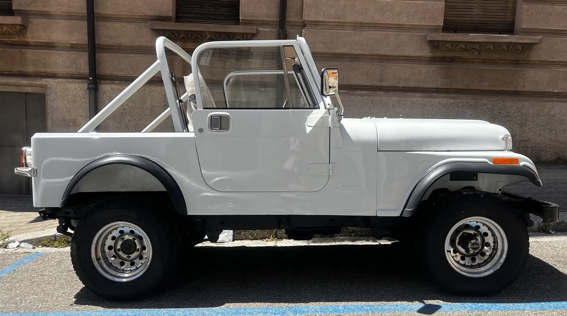 Jeep CJ-7 RENEGADE 2.4 DIESEL  - ANNO 1981 - ASI Bianco - 1