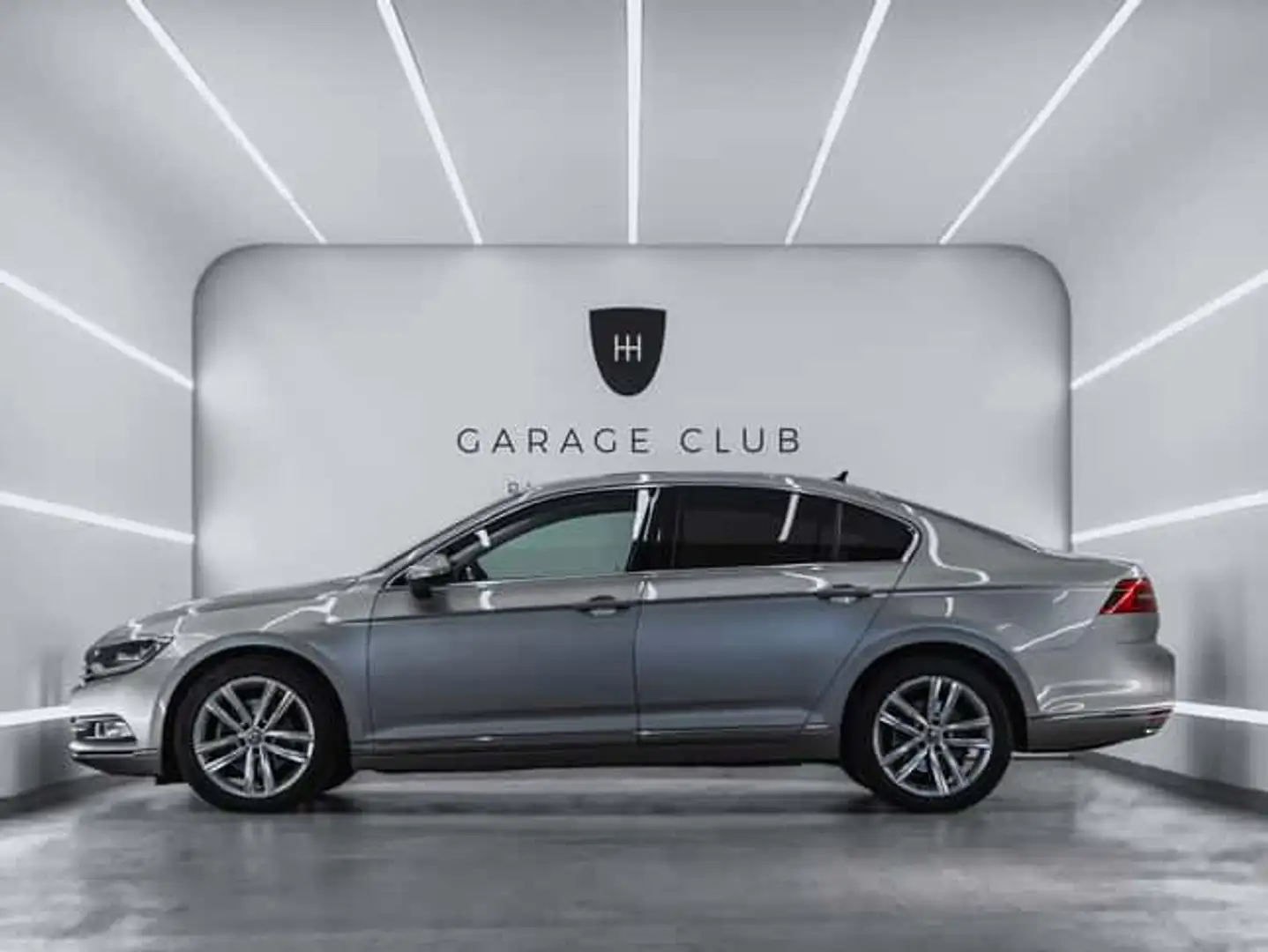Volkswagen Passat 2.0TDI BMT Sport DSG 110kW - 2