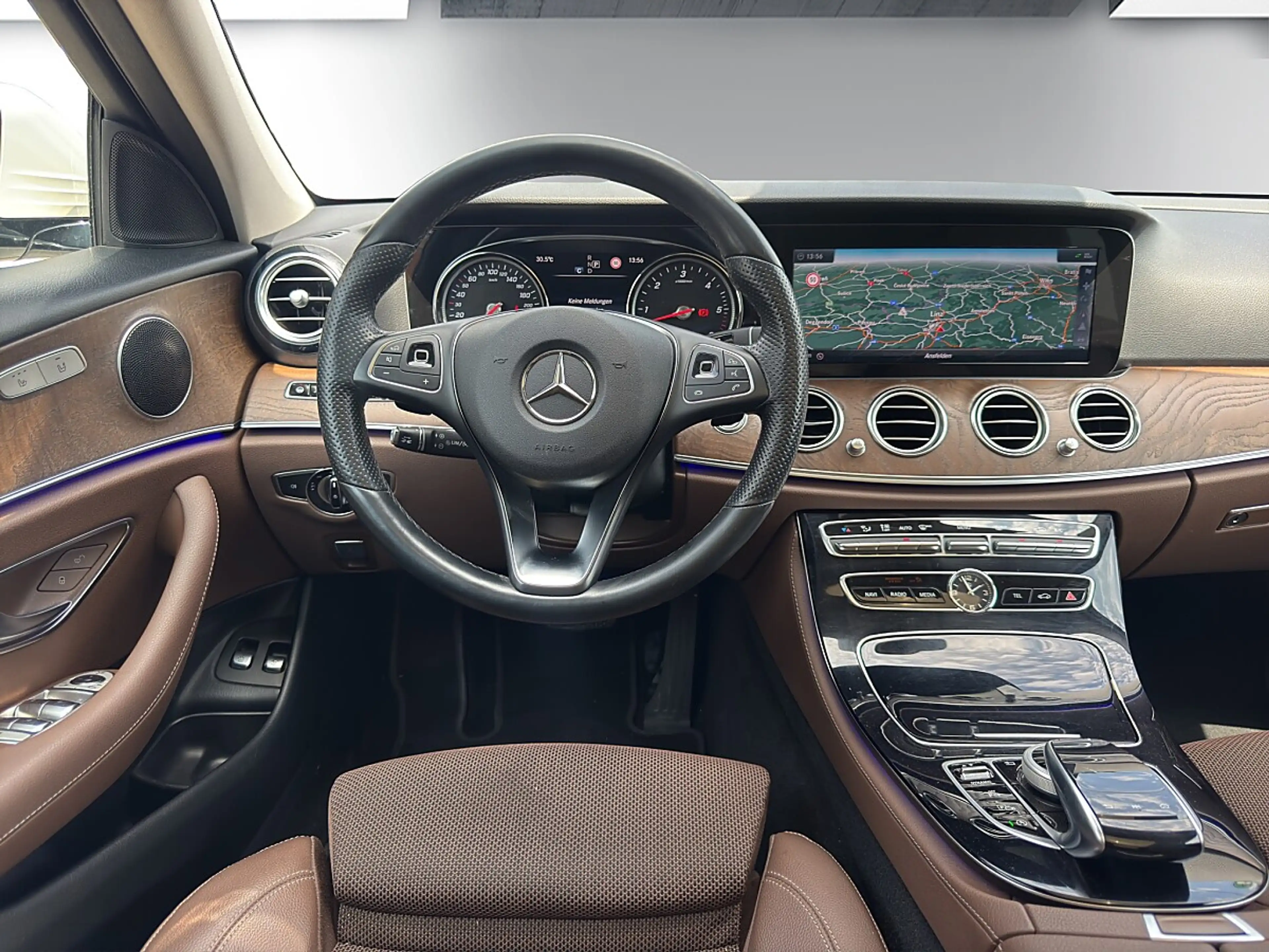 Mercedes-Benz E 350 d Avantgarde *ACC*Lineasist*AHK*360°*Panorama*L... — photo 15