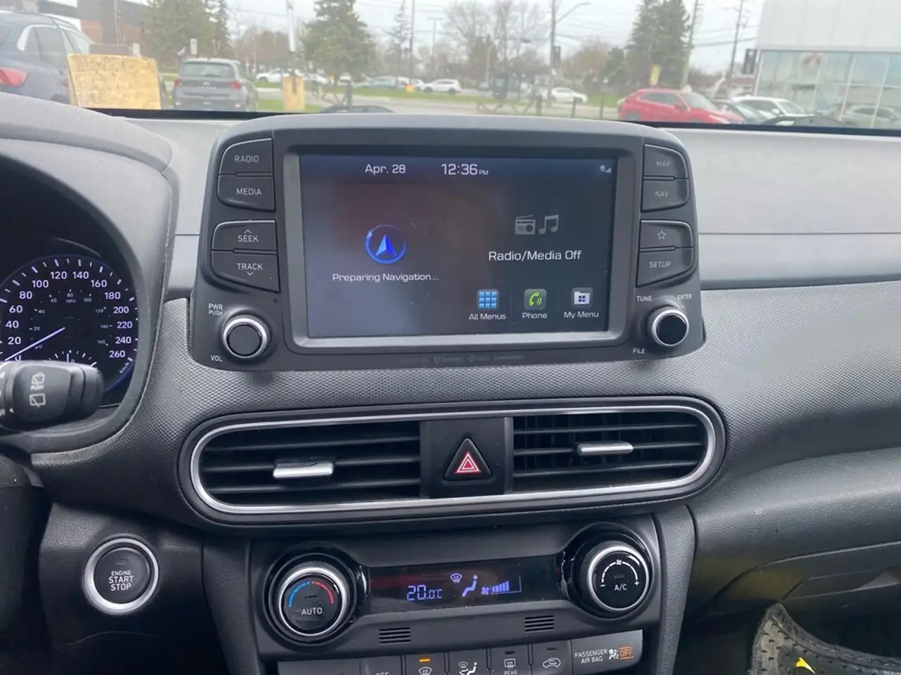 Hyundai KONA снимка Hyundai KONA