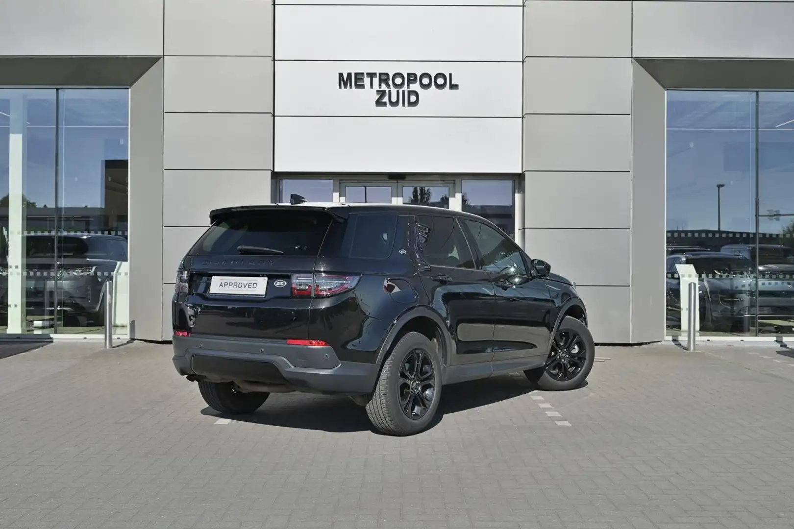 Land Rover Discovery Sport D165 S AWD Auto. 21MY Zwart - 2