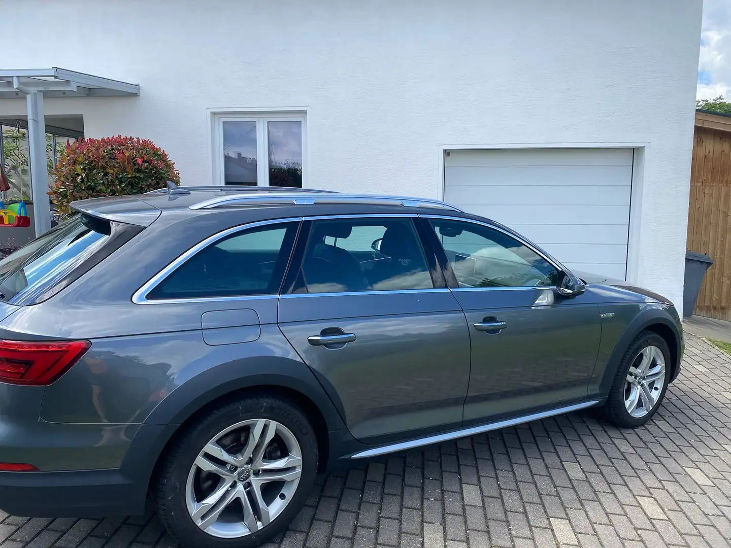 Audi A4 allroad A4 Allroad quattro 3,0 TDI quattro S-tronic Allroad Grau - 1