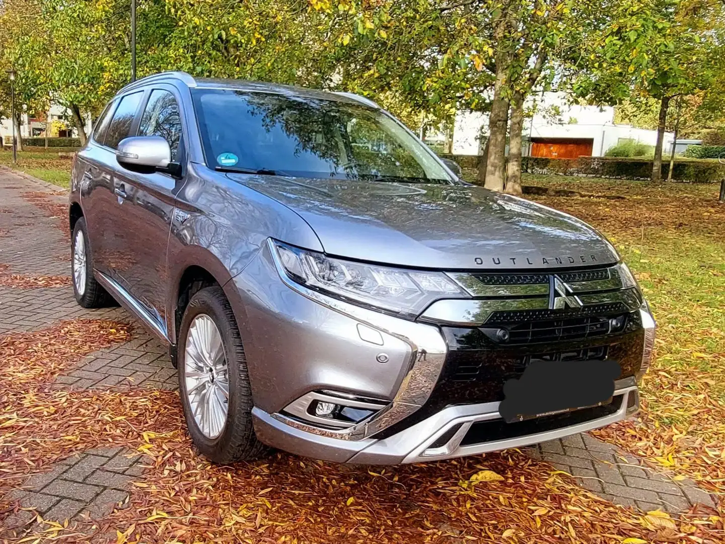 Mitsubishi Outlander 2.4 PHEV Intense AUT Zilver - 2