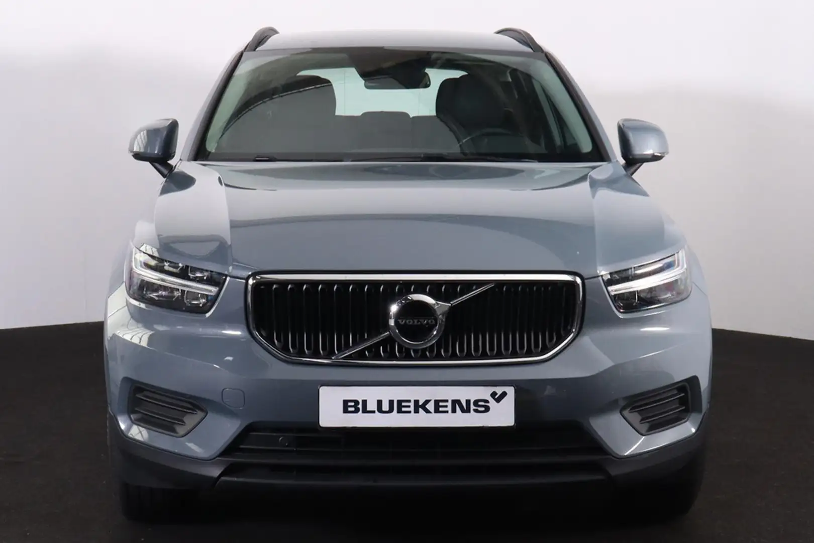 Volvo XC40 T2 Momentum Core - AUTOMAAT - LED-koplampen - Sens Grijs - 2