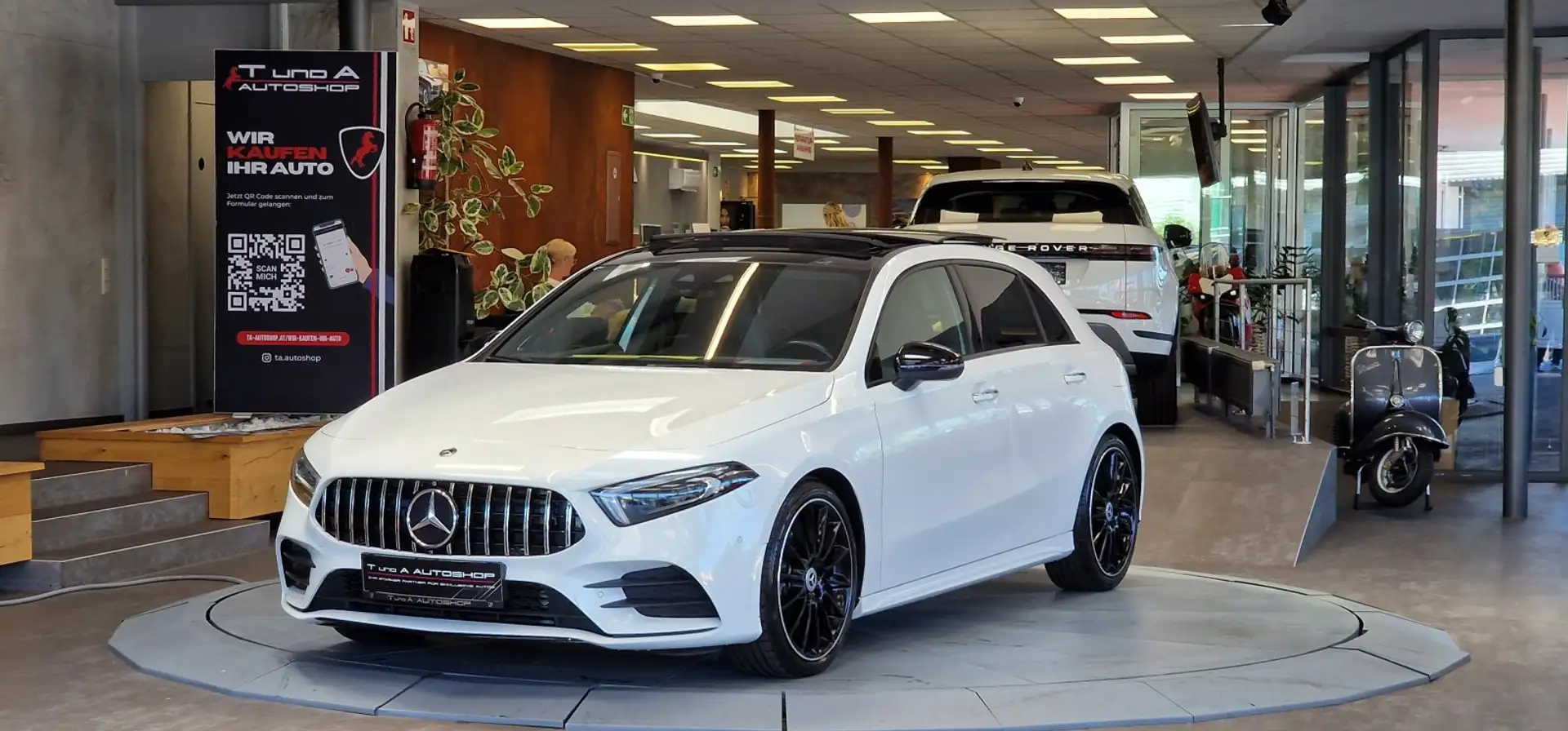 Mercedes-Benz A 250 AMG-Paket *Pano*Memory-Sitz*Ambiente Weiß - 1