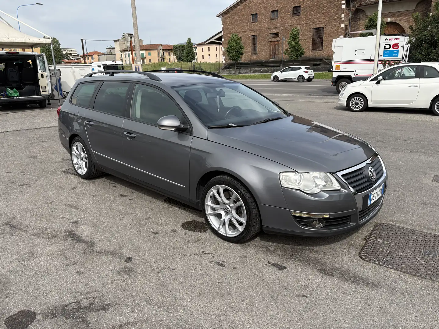 Volkswagen Passat Automatik Trend - 1