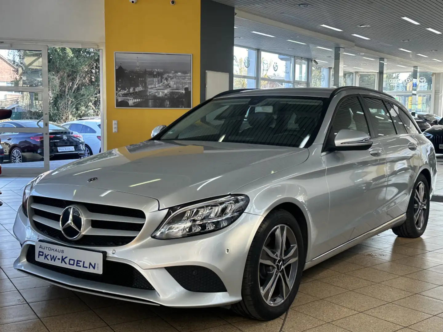 Mercedes-Benz C 220 d T *AHK*LED*LEDER*NAVi SD*AHK*SiTZHG* Silber - 1
