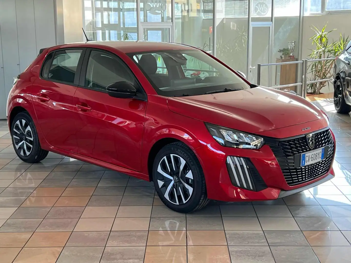 Peugeot 208 PureTech 75 Stop&Start 5 porte Active Rood - 2