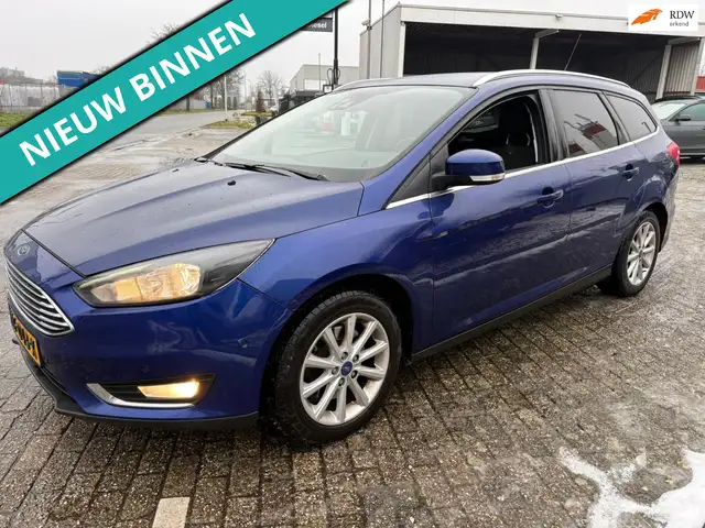 Ford Focus Wagon 1.5 Titanium Edition LEUKE AUTO RIJDT EN SCH